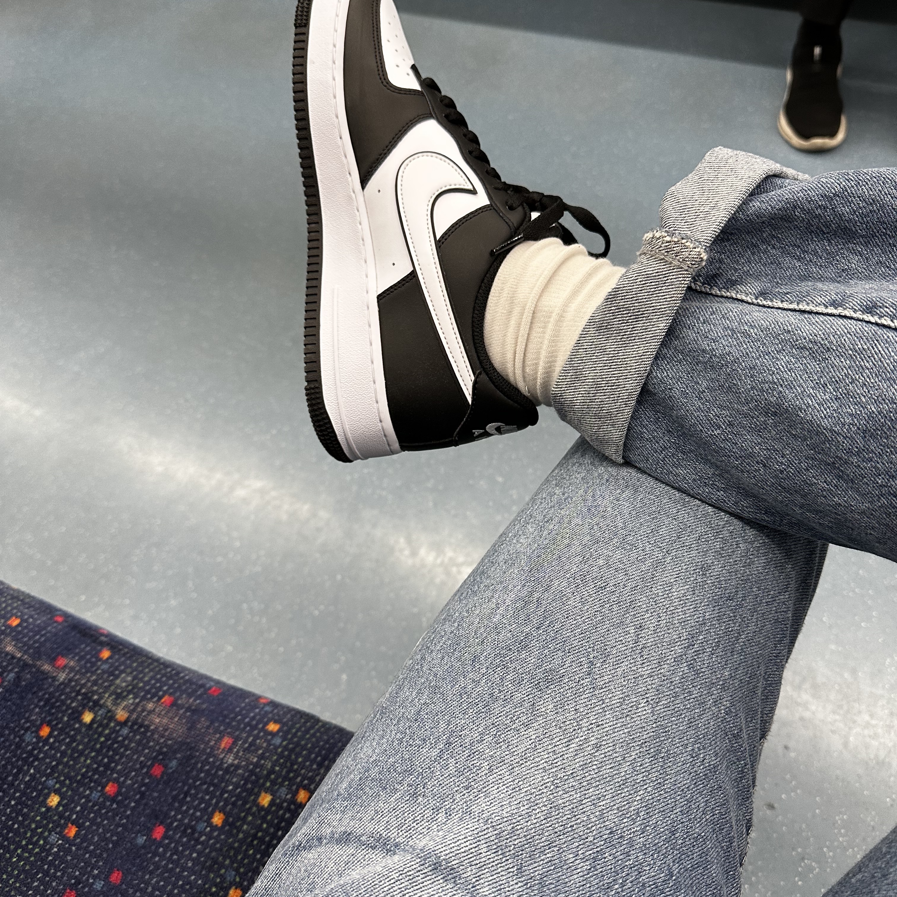 Nike Air Force 1 '07 Black White 착용 스타일
