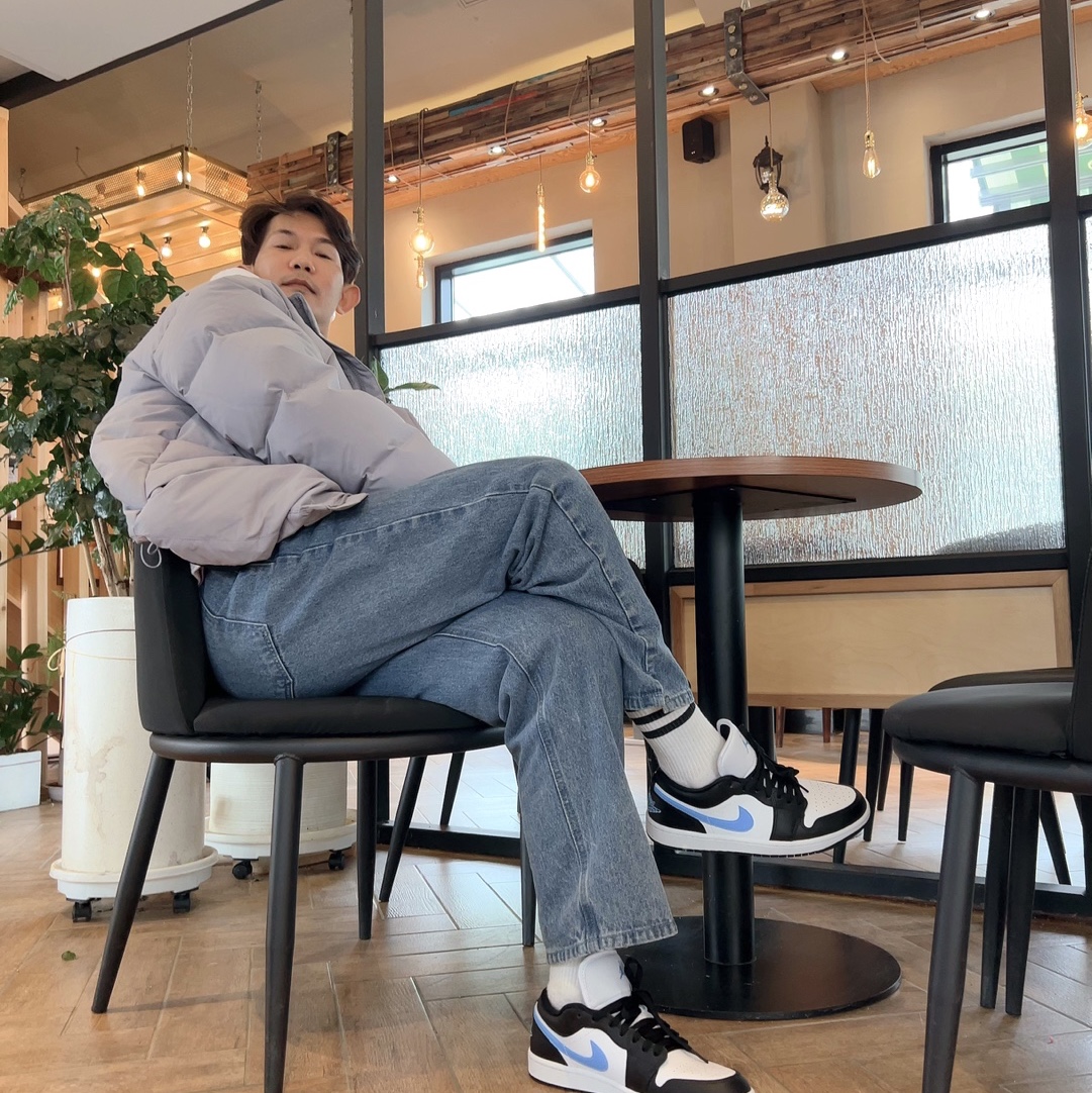 (W) Jordan 1 Low Black University Blue 착용 스타일 - 3