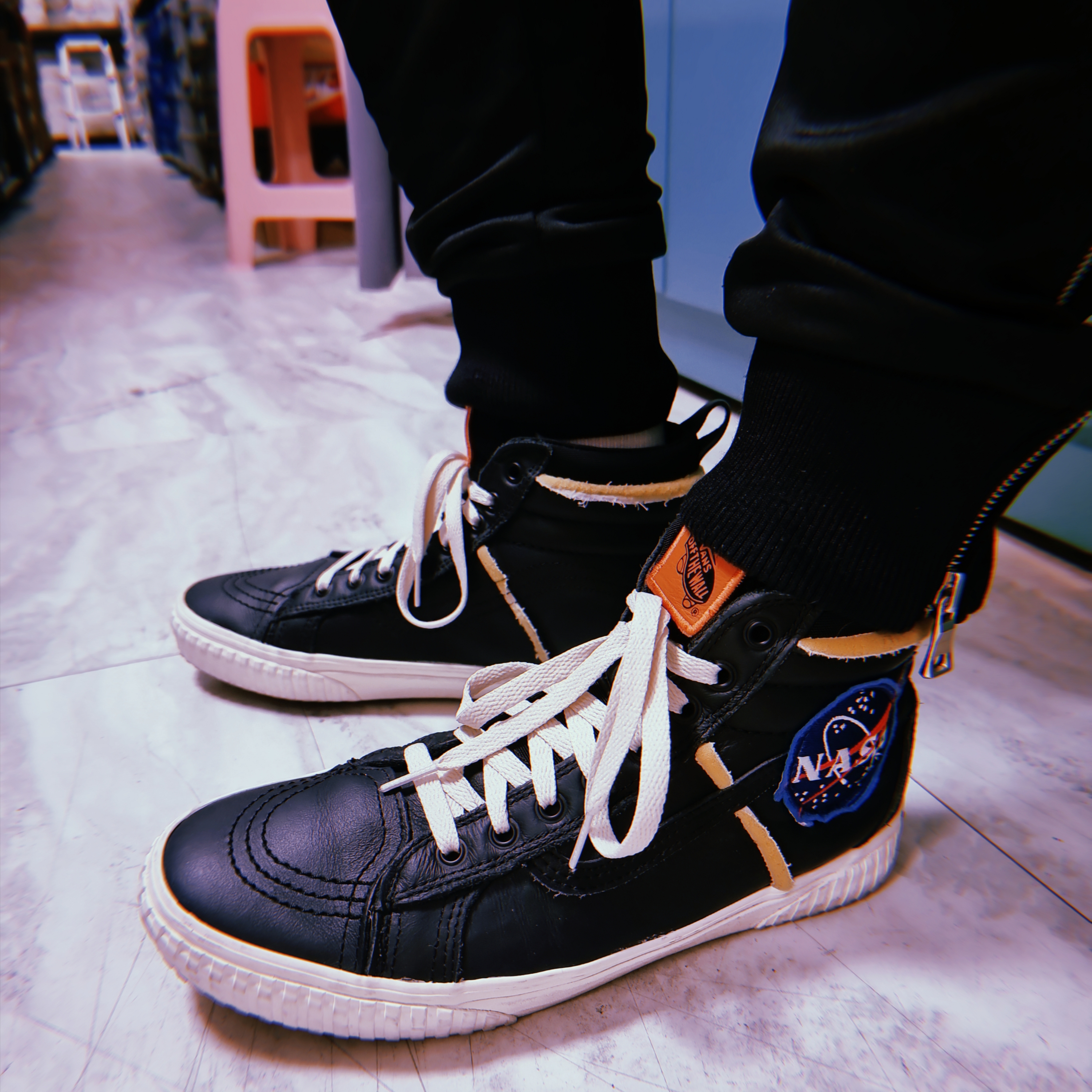 Vans x NASA Sk8-Hi 46 MTE DX Space Voyager Black 착용 스타일