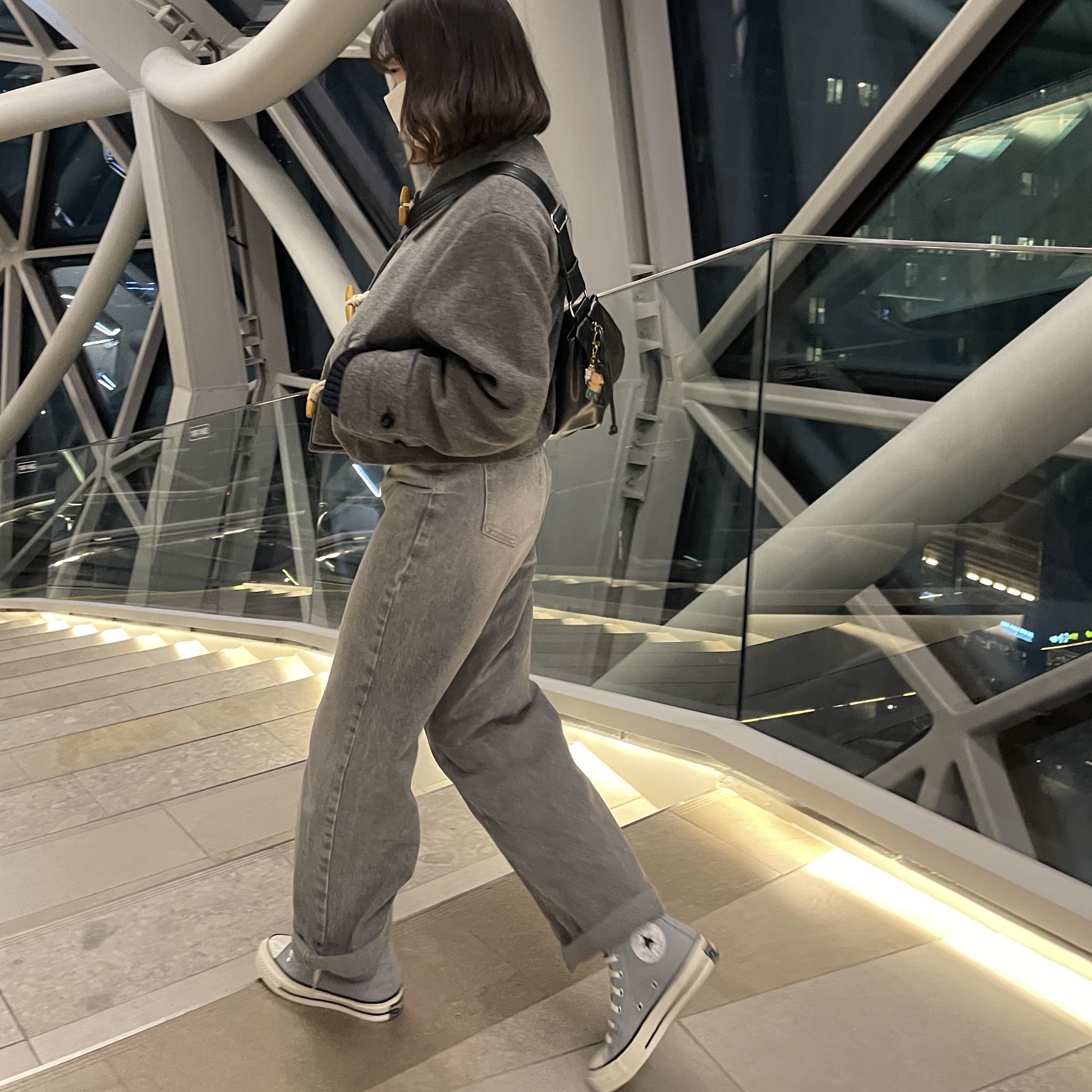 Converse Chuck 70 High Vintage Canvas Wolf Grey 착용 스타일 - 3