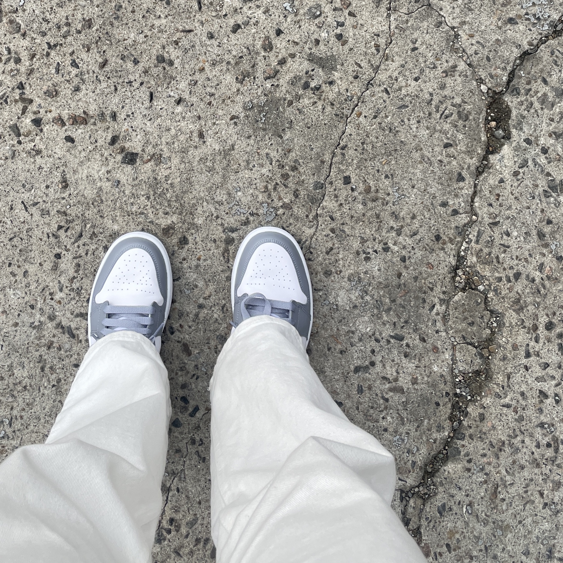 (W) Jordan 1 Low White Grey Blue 착용 스타일 - 2