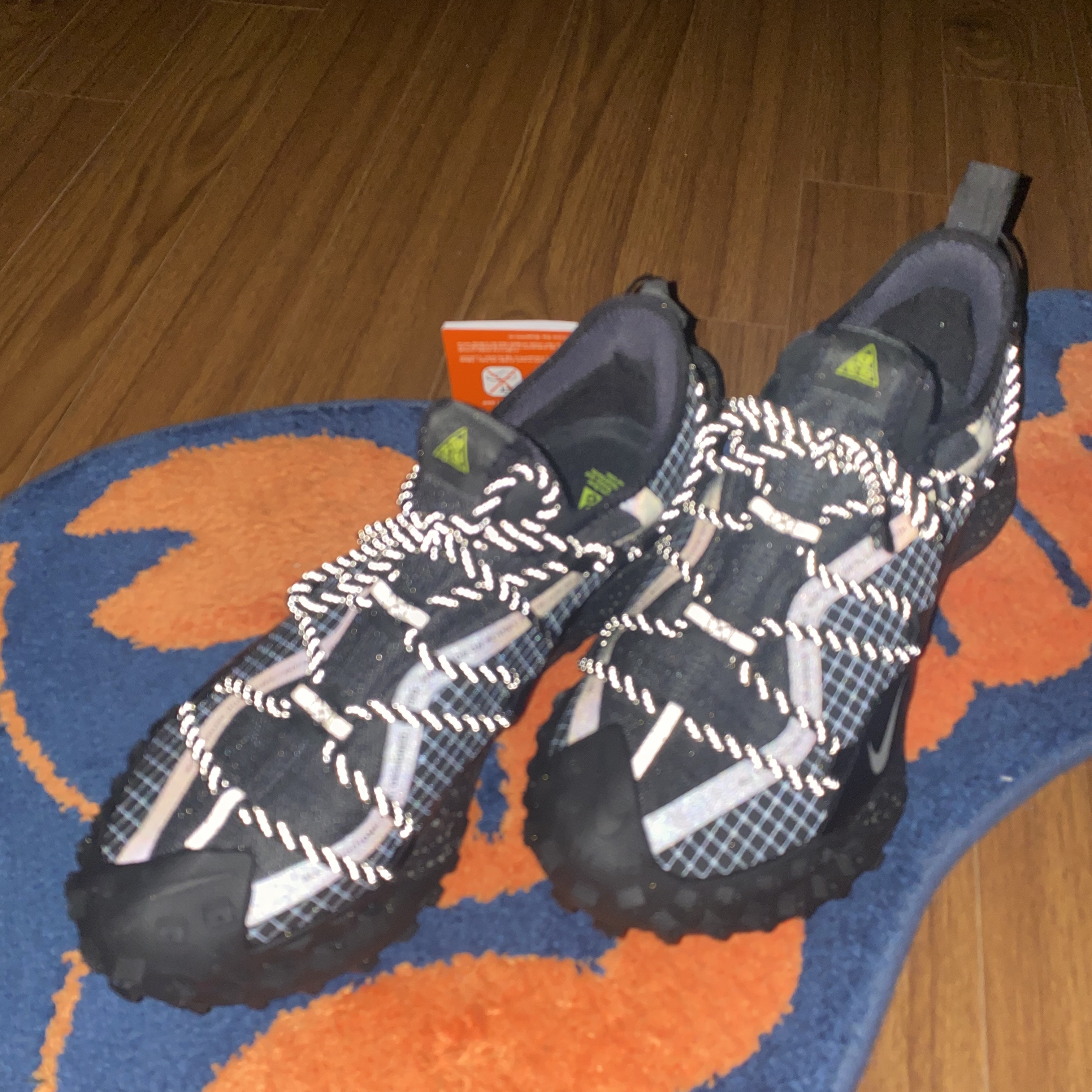 Nike ACG Mountain Fly Low Gore-Tex SE Dark Smoke Grey 착용 스타일 - 2