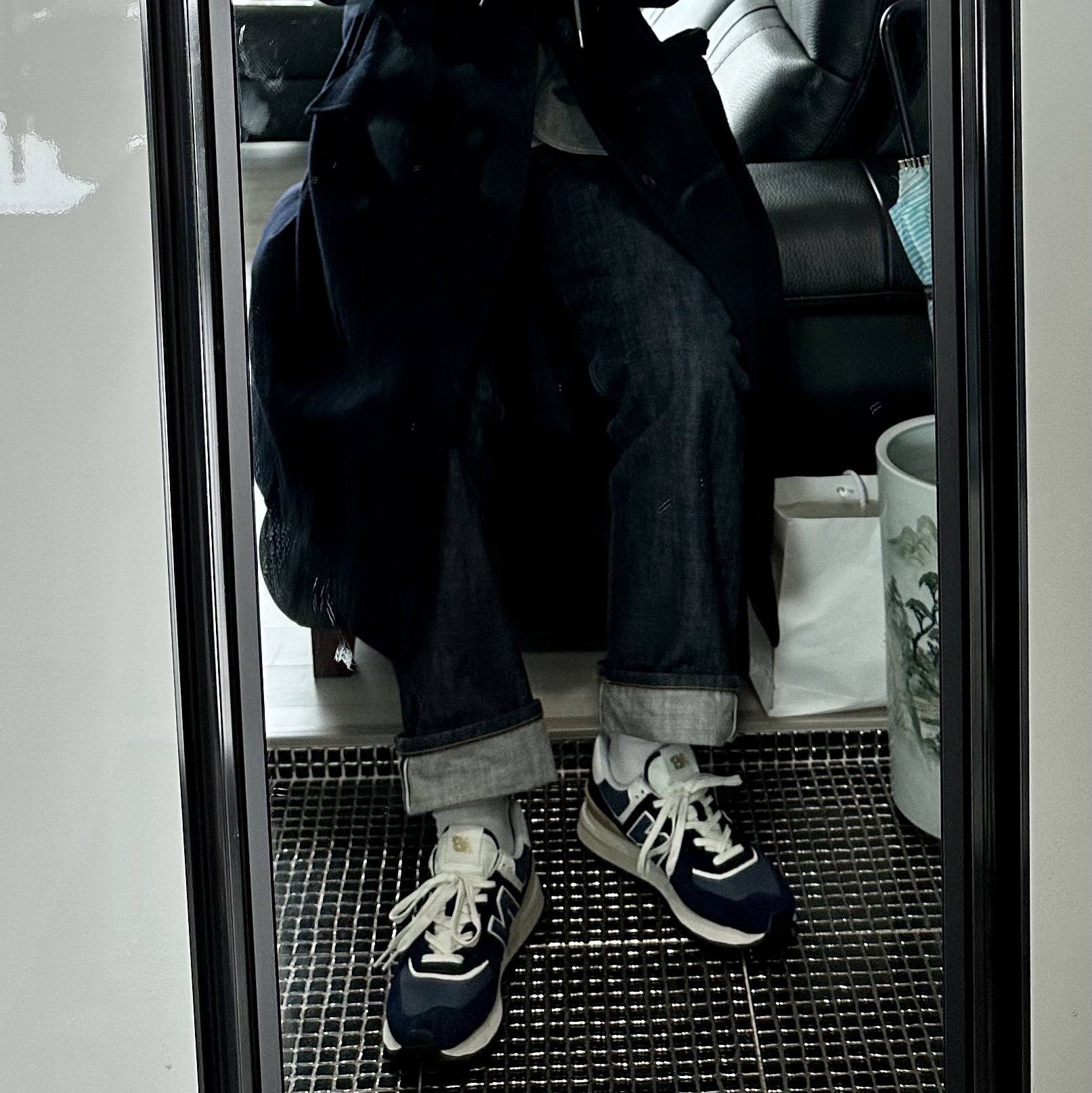 New Balance 574 Legacy Navy 착용 스타일