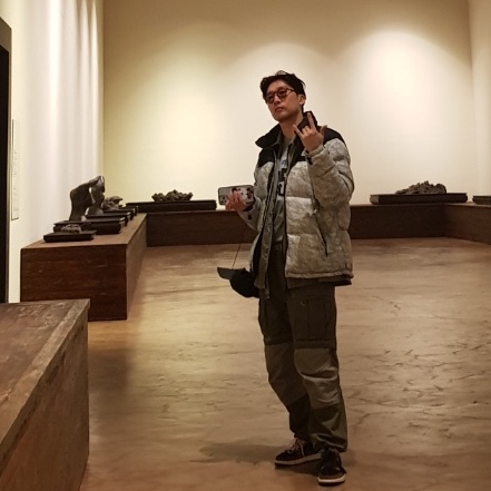 Jordan 1 x Travis Scott Retro Low OG SP Mocha, Nike ACG Smith Summit Cargo Pants Medium Olive - Asia 착용 스타일