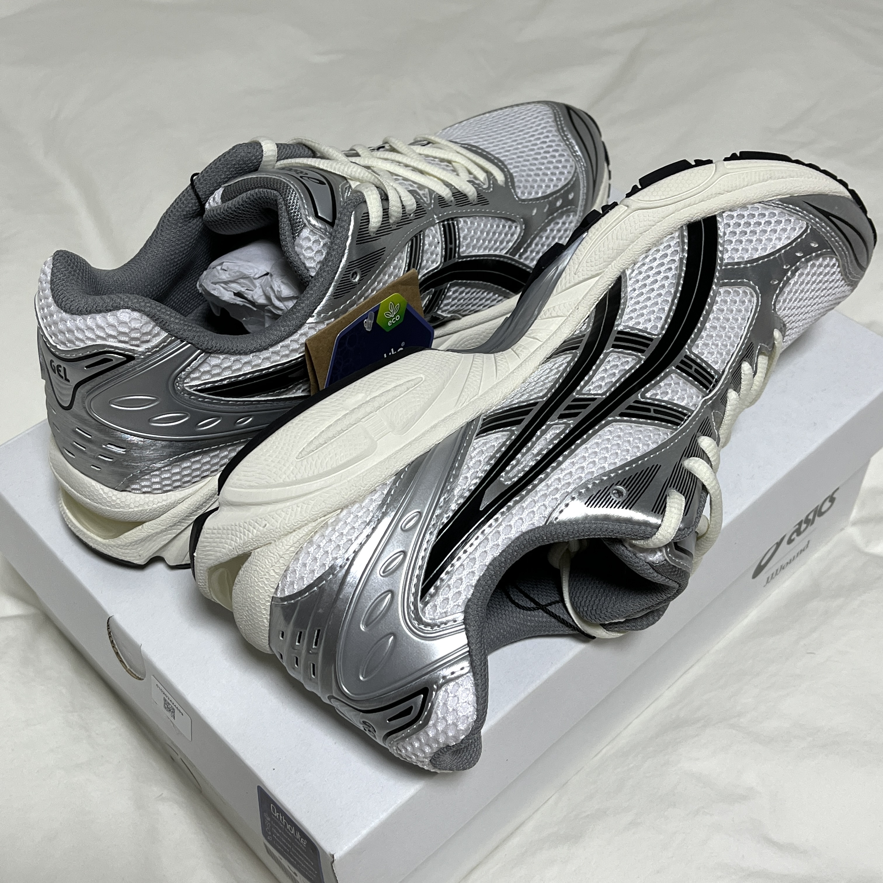 Asics x JJJJound Gel-Kayano 14 Silver Black 착용 스타일