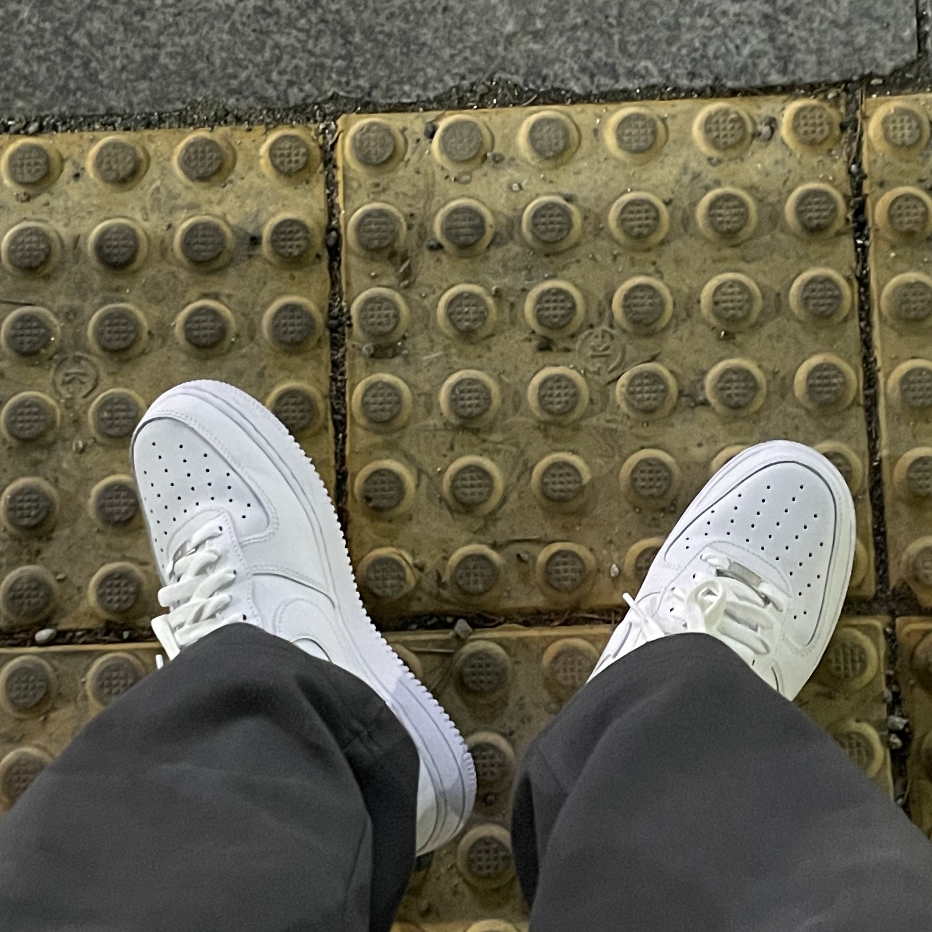 Nike Air Force 1 '07 Low White 착용 스타일