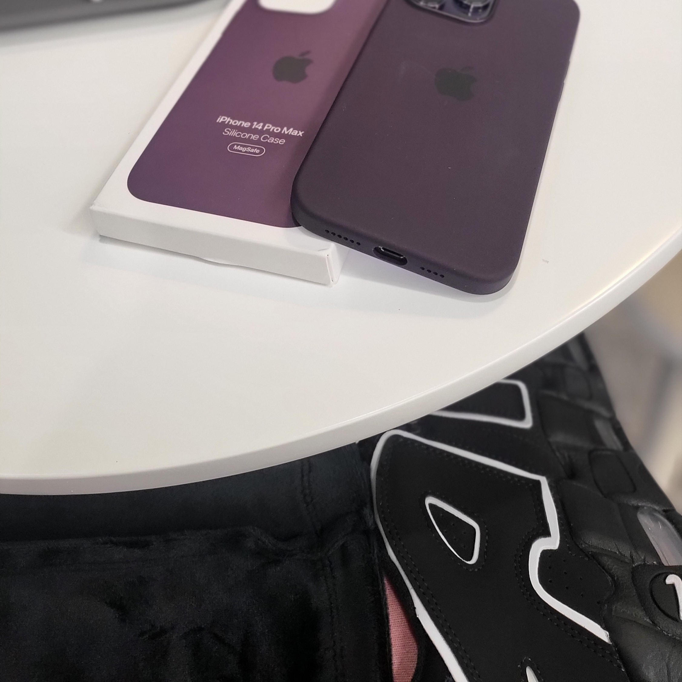 Nike Air More Uptempo Black White 2020, Apple iPhone 14 Pro Max 256GB Deep Purple (Korean Ver.) 착용 스타일