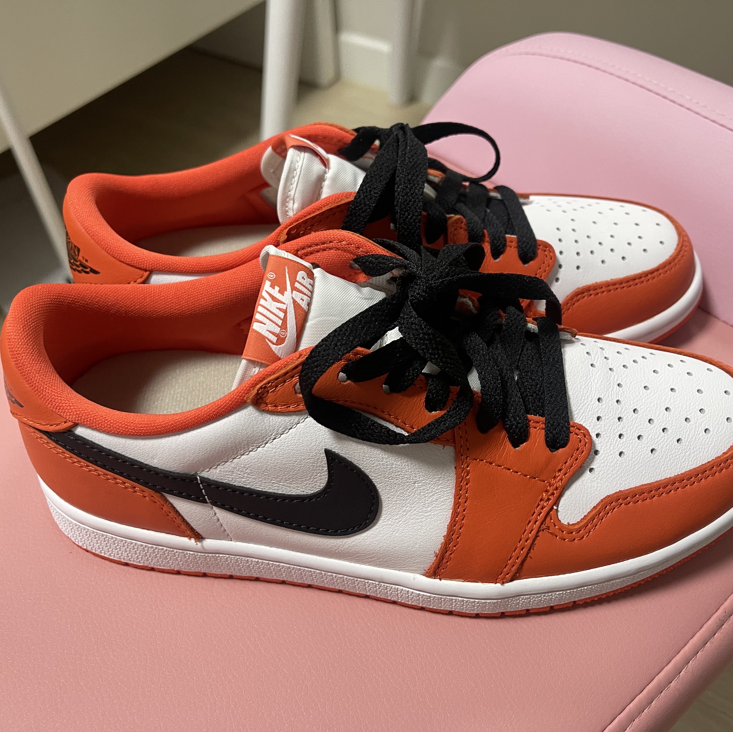 Jordan 1 Low OG Starfish 착용 스타일
