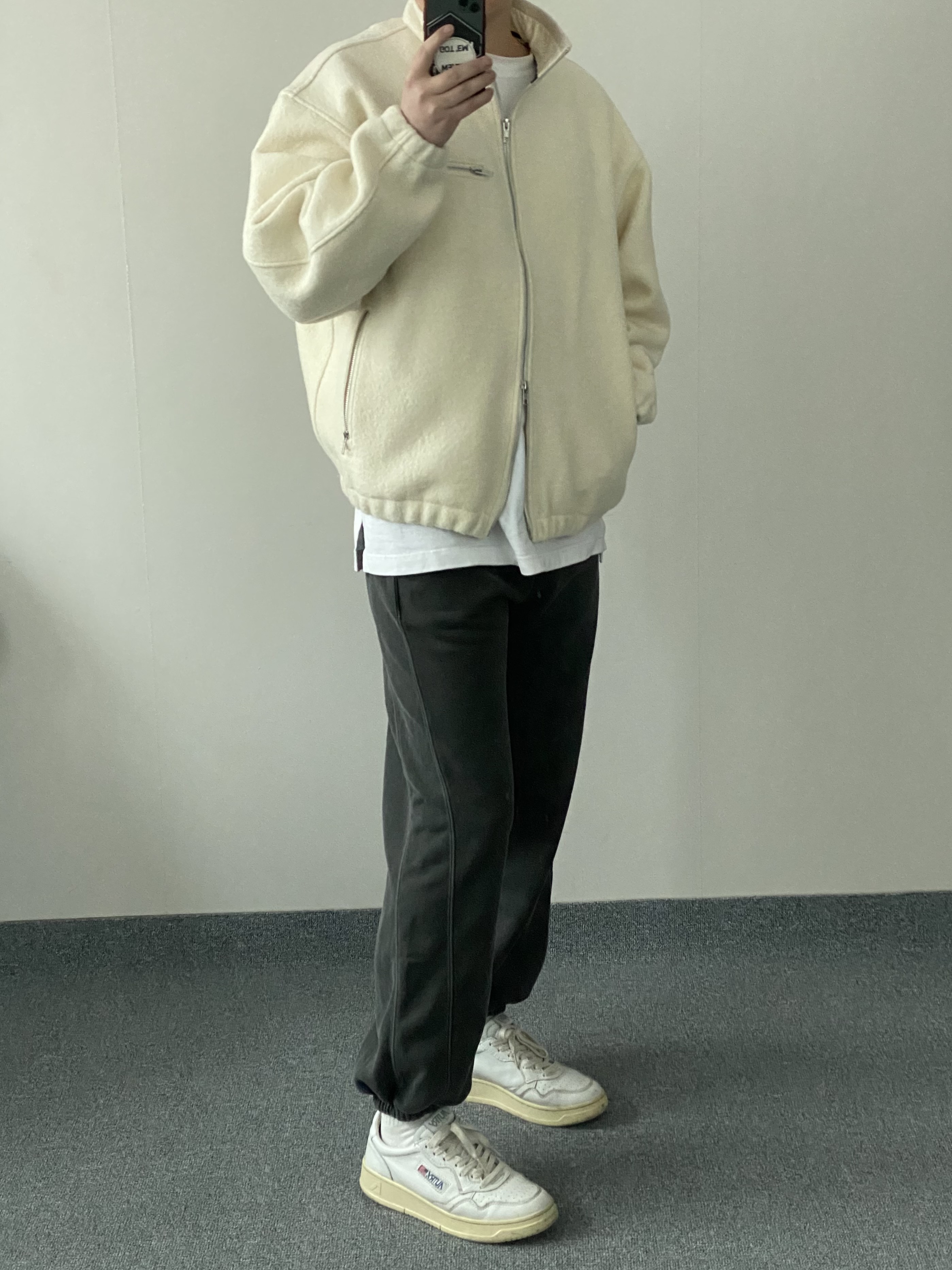 Autry Medalist Low Leather Sneakers White, Rolex Submariner Date 40mm 116610LV Green Oyster 착용 스타일 - 2