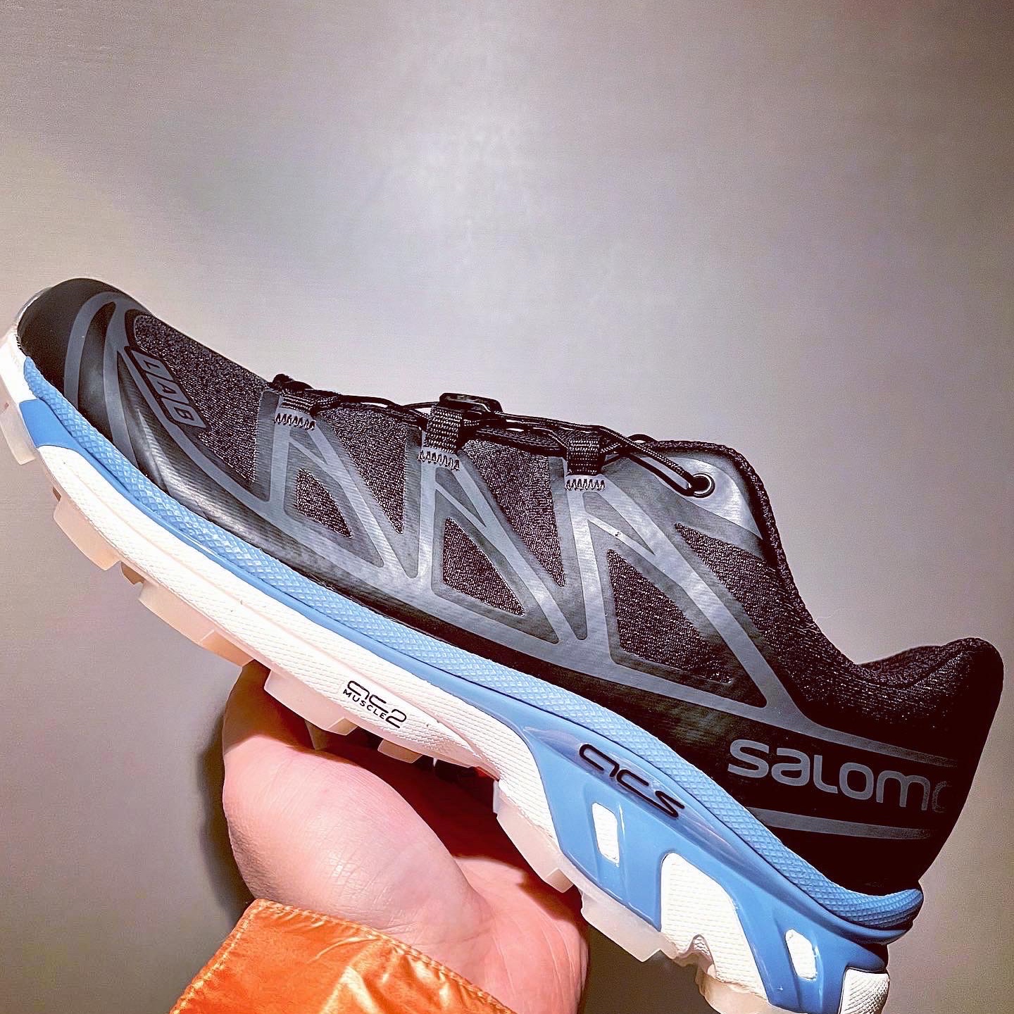 Salomon XT-6 Clear Black Riviera 착용 스타일
