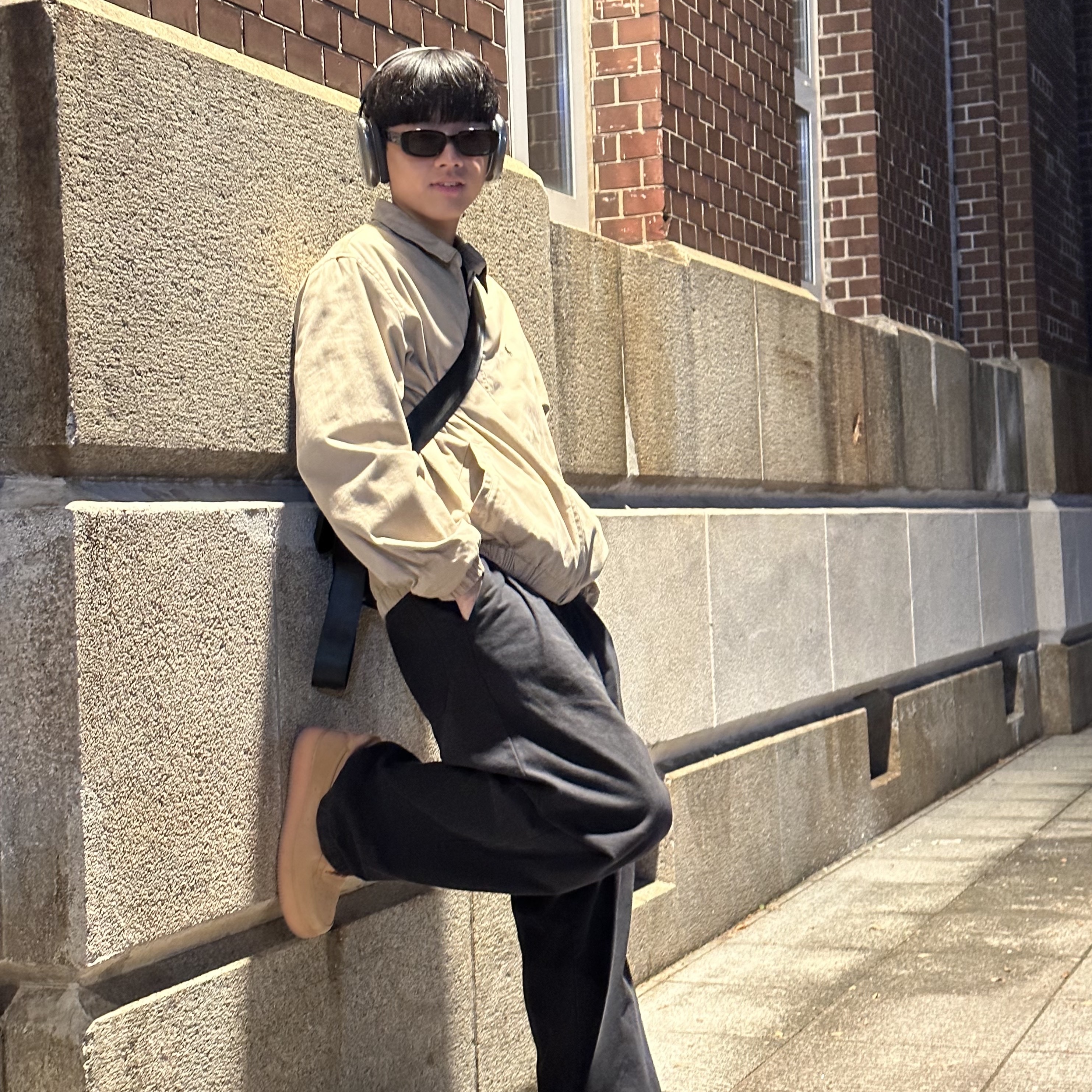 Apple AirPods Max Lightning Space Gray (Korean Ver.), Nike Air Force 1 '07 WB Flax 착용 스타일 - 1
