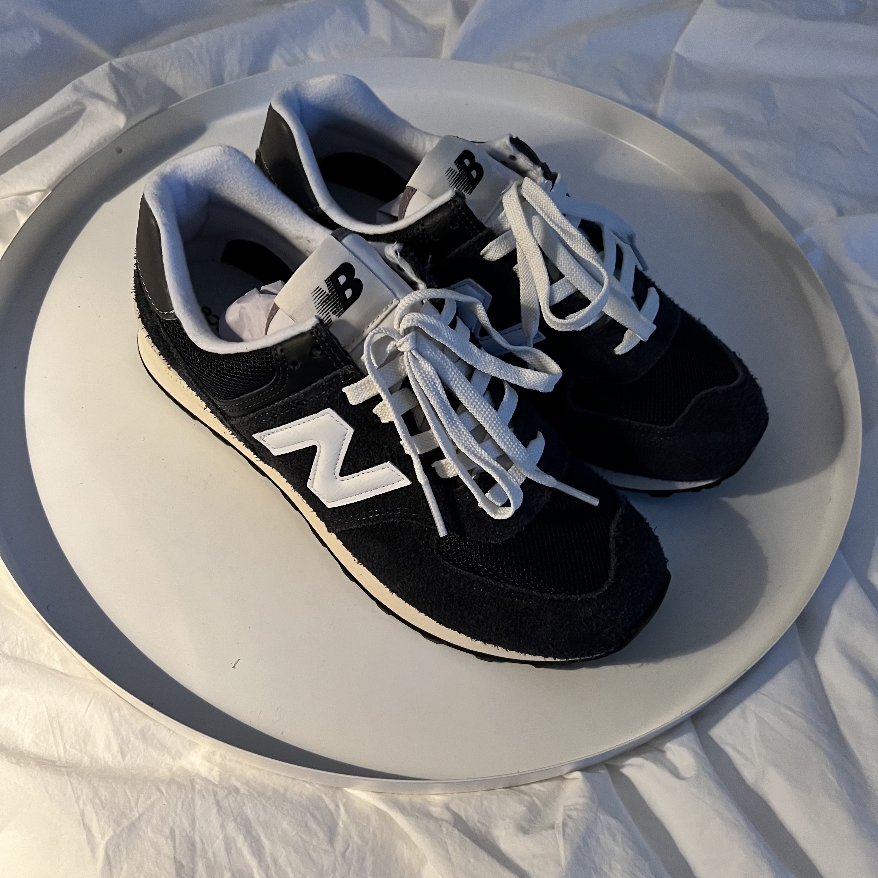 New Balance 574 Heritage Navy 착용 스타일