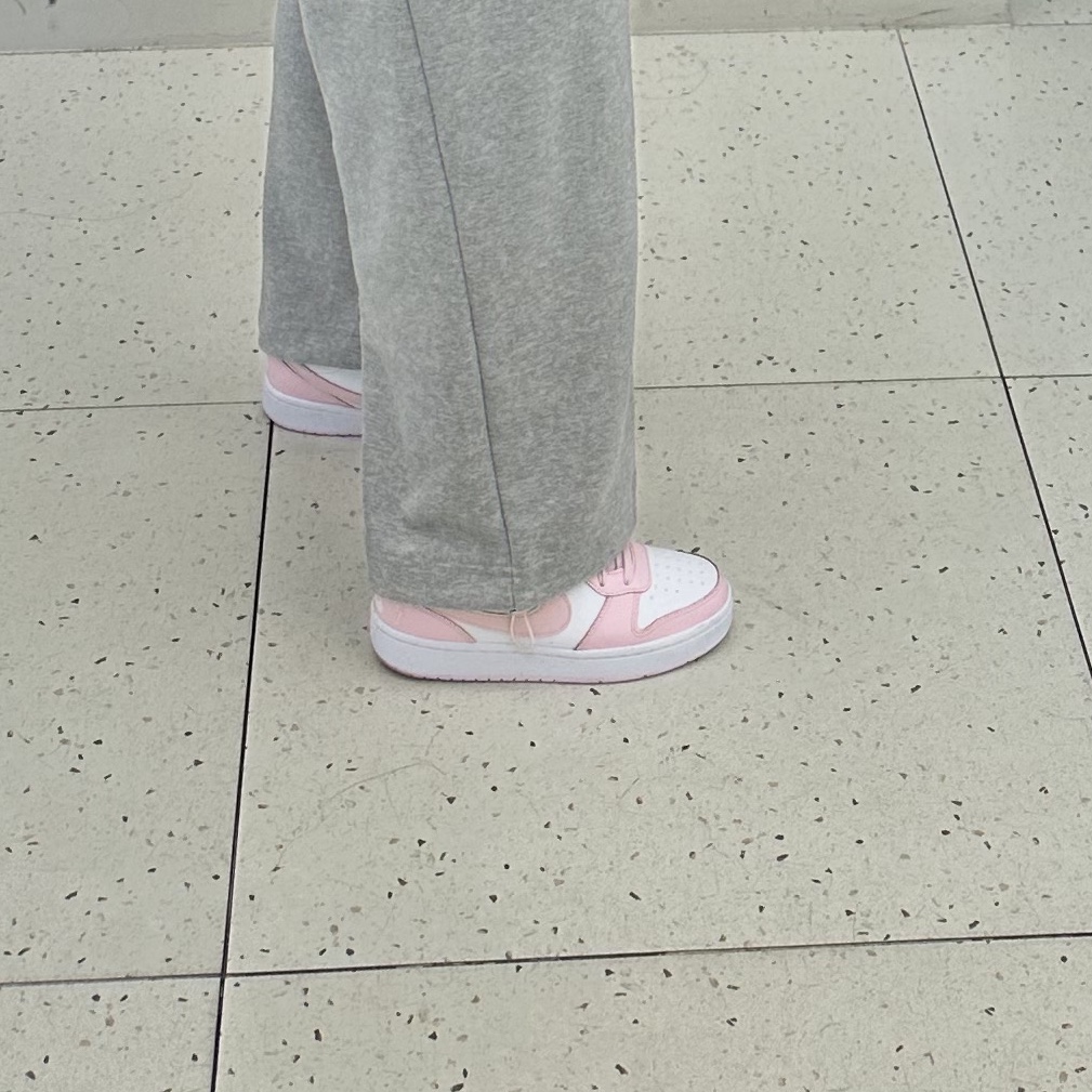 (GS) Nike Court Borough 2 SE White Pink Foam 착용 스타일 - 1
