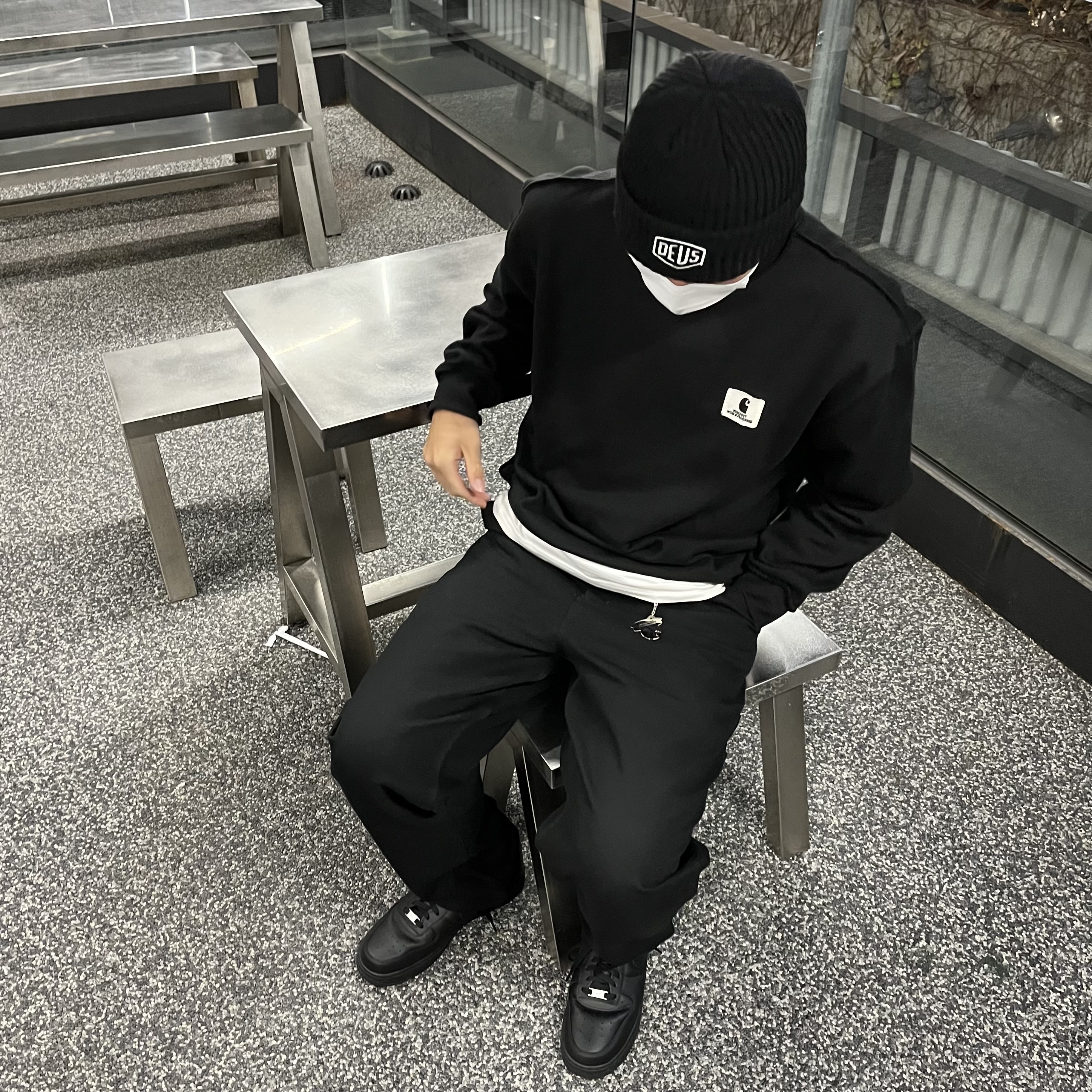 Nike Air Force 1 '07 Low Triple Black 착용 스타일