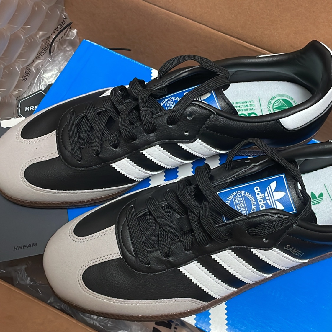 Adidas Samba Vegan Black White 착용 스타일