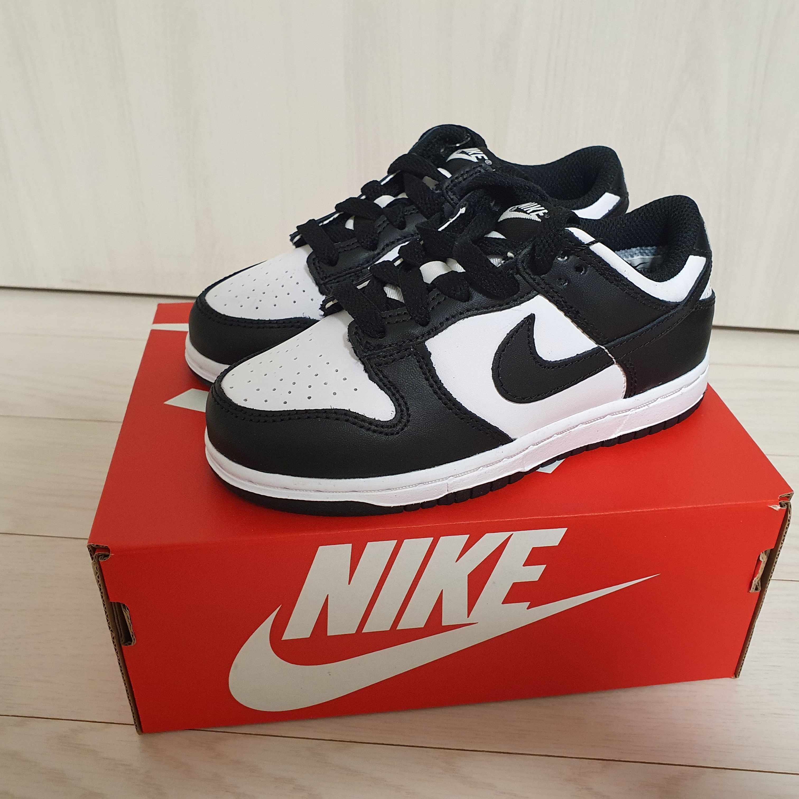(GS) Nike Dunk Low Black 착용 스타일