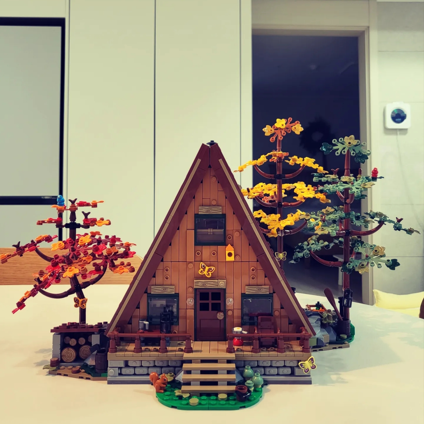 Lego A-Frame Cabin 착용 스타일