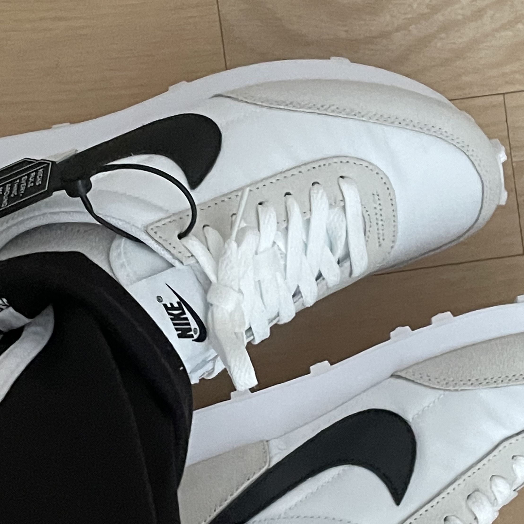 (W) Nike Daybreak Summit White Black 착용 스타일