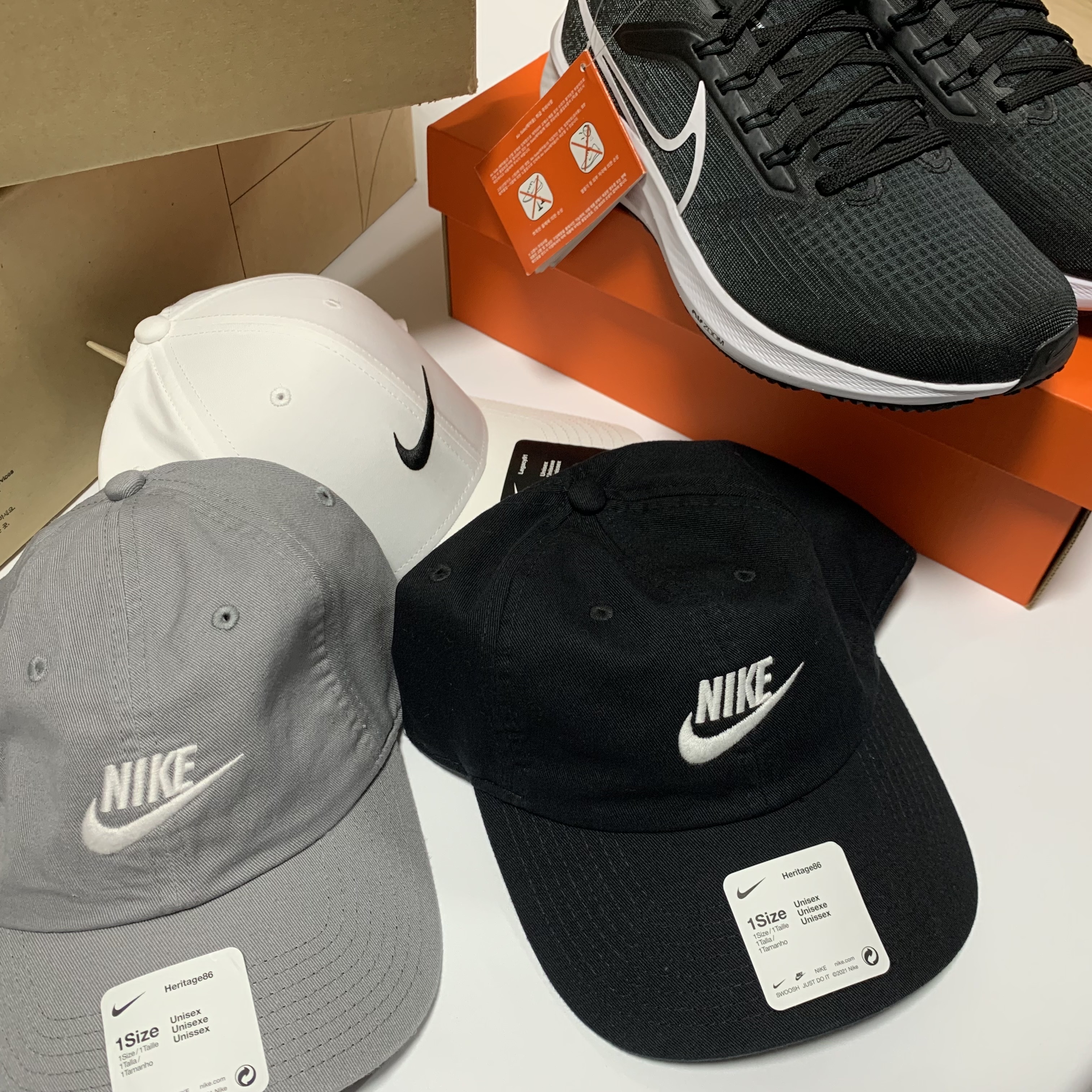 Nike Heritage 86 Futura Washed Cap Particle Grey 착용 스타일