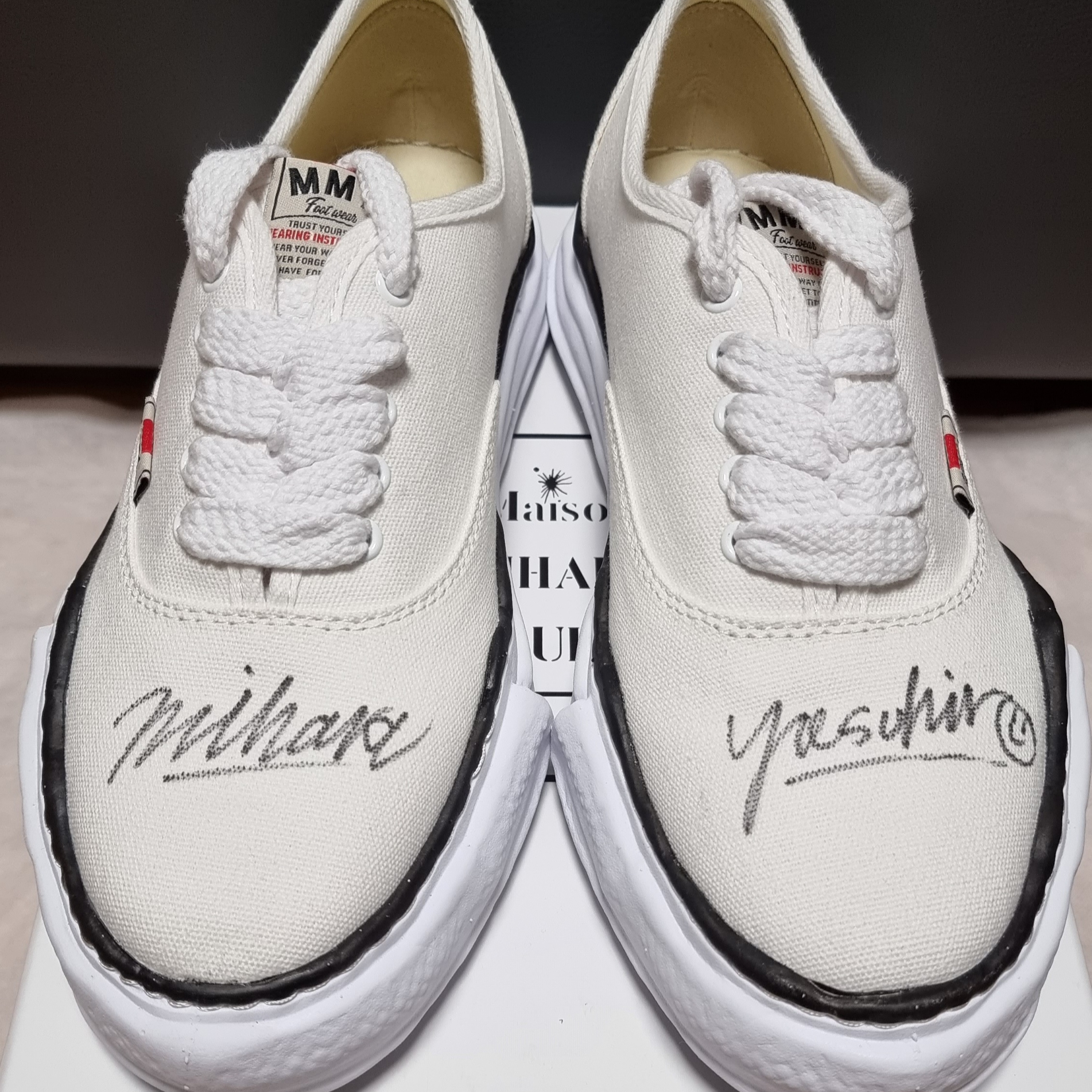 Maison Mihara Yasuhiro Baker OG Sole Canvas Low Cut Sneakers White 착용 스타일