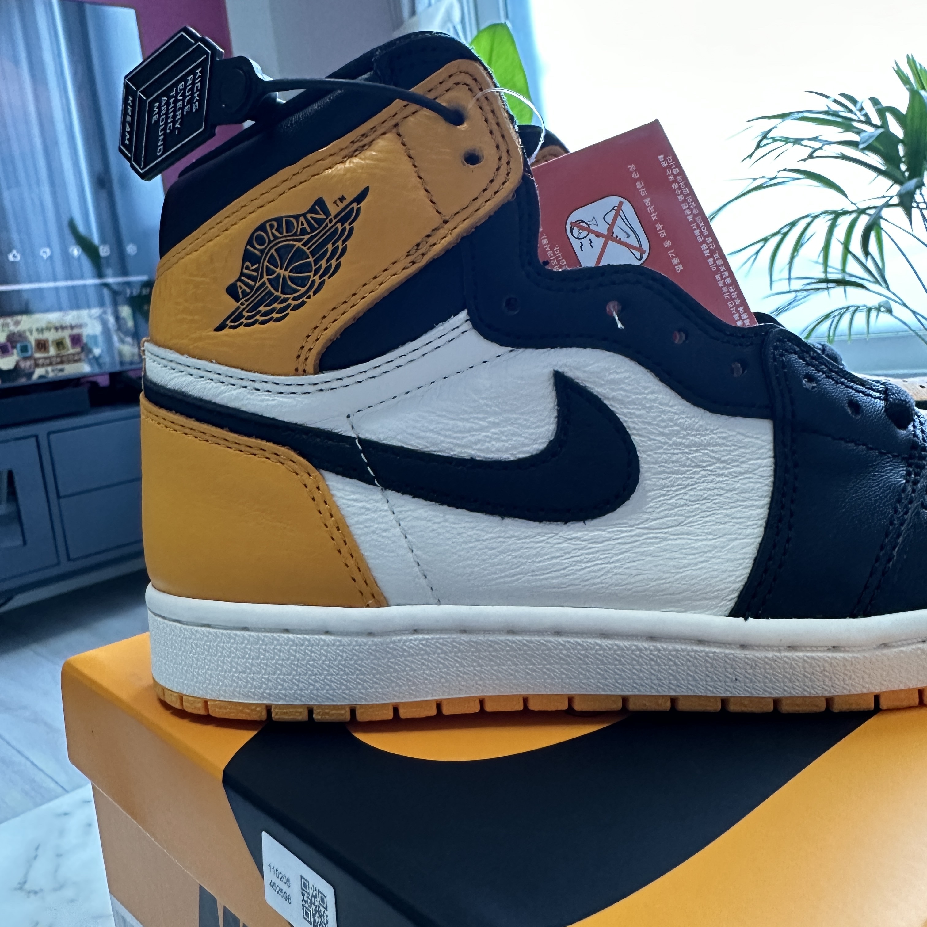 Jordan 1 Retro High OG Taxi 착용 스타일 - 4