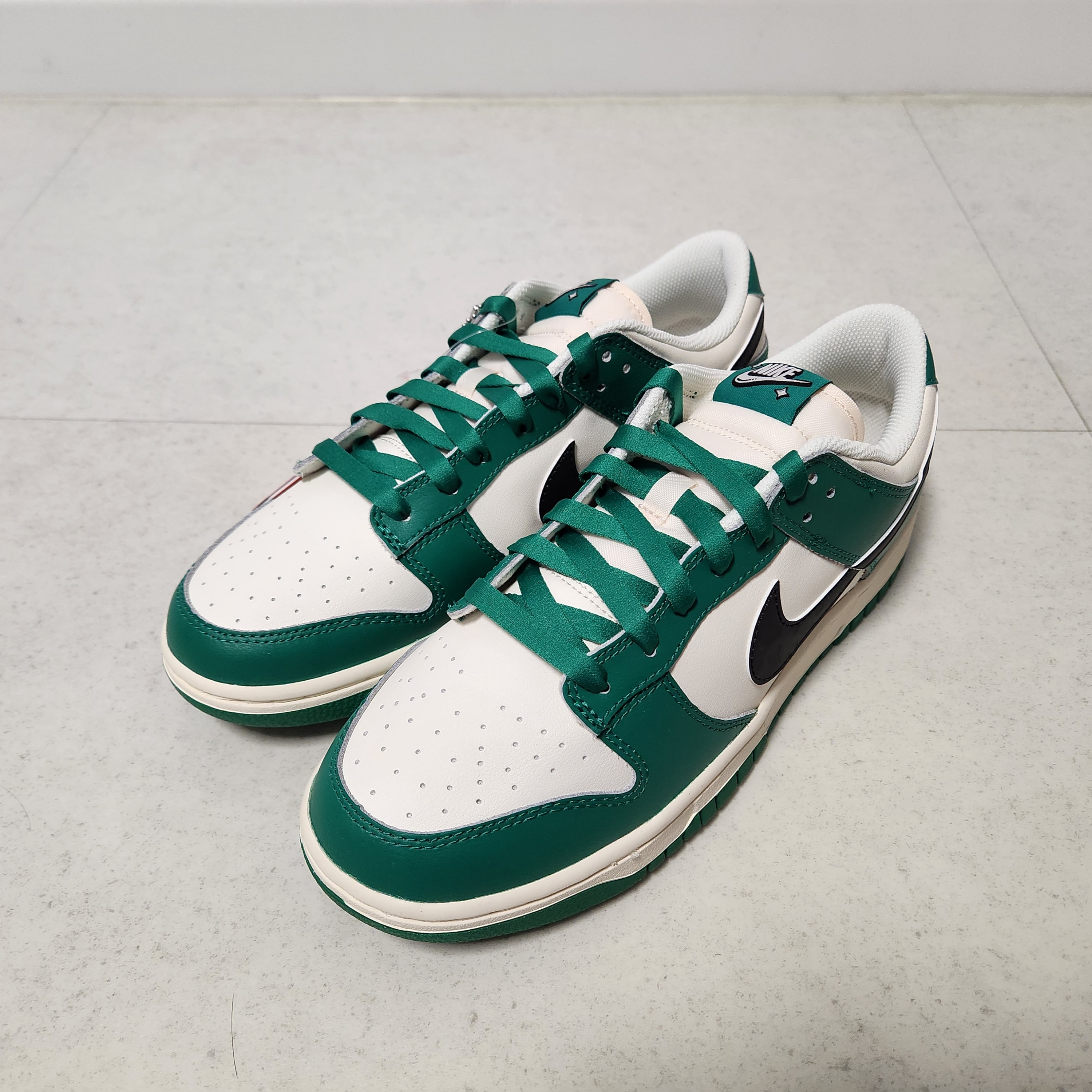 Nike Dunk Low Retro SE Jackpot Malachite 착용 스타일 - 1