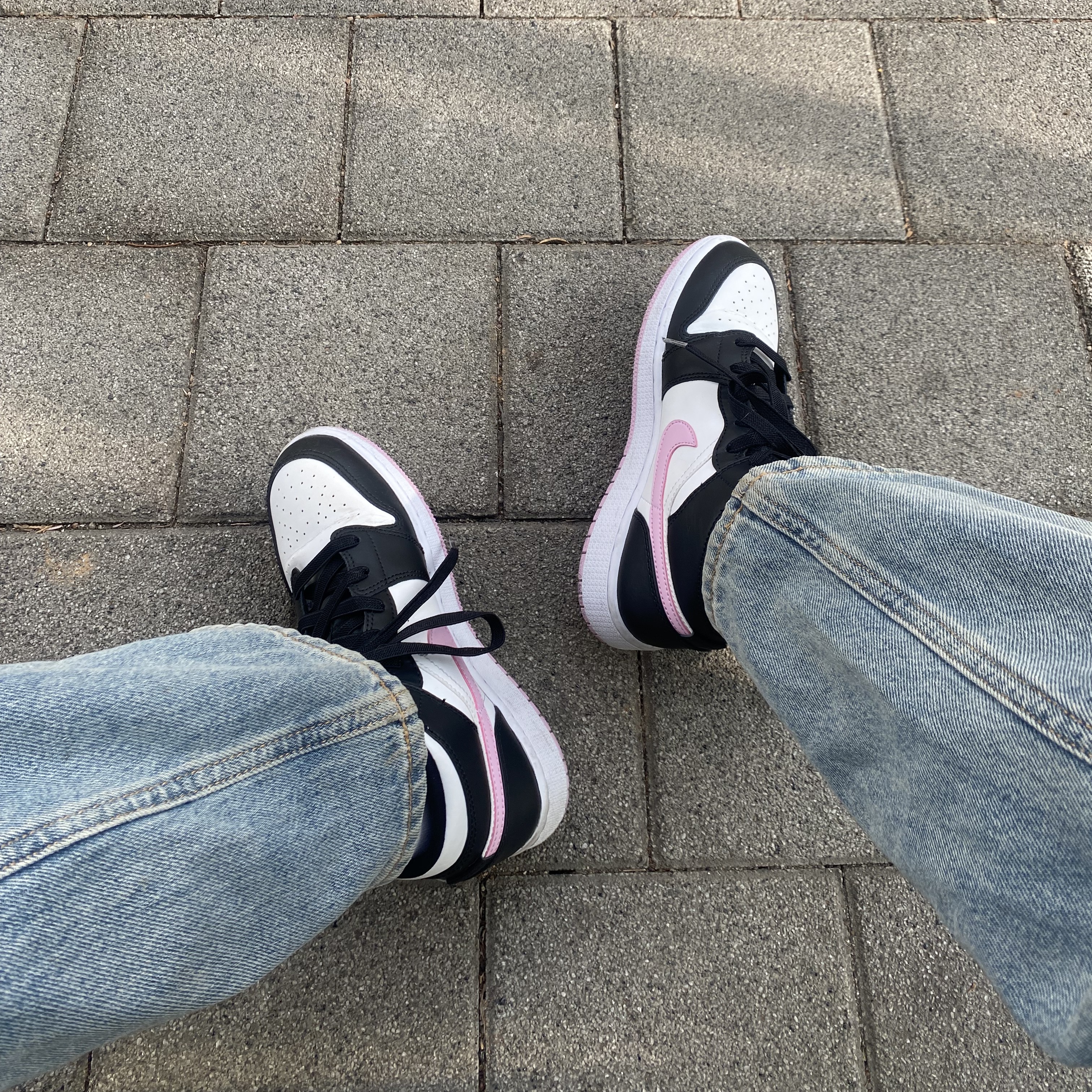 (GS) Jordan 1 Mid Light Arctic Pink 착용 스타일