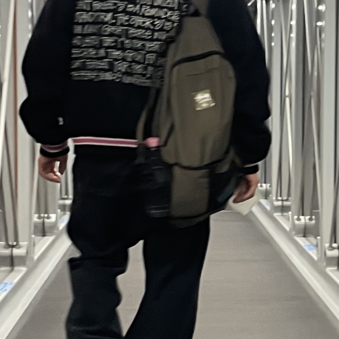Stussy S Talk Melton Varsity Jacket Black, New Balance x Stray Rats 991 Made in UK Grey Purple Green 착용 스타일 - 2