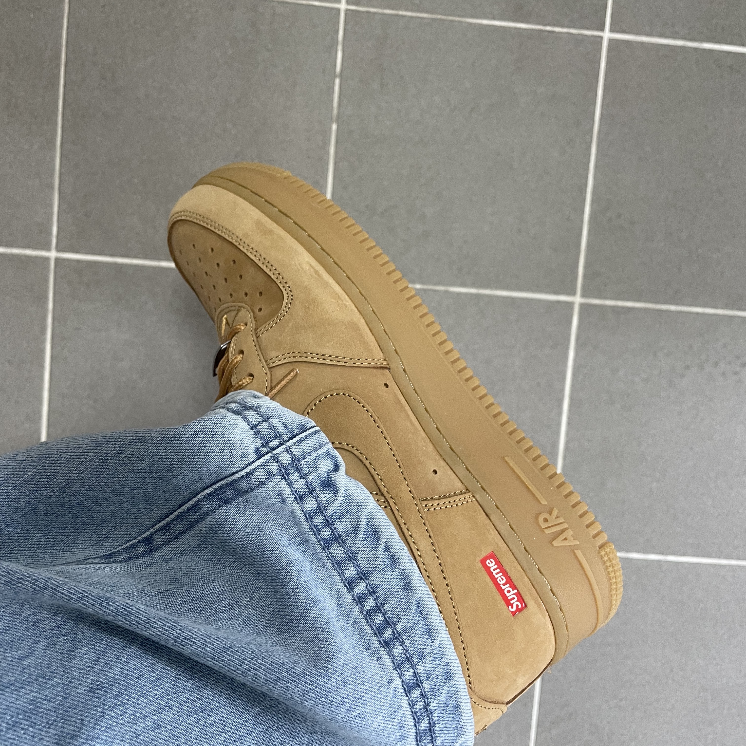 Supreme x Nike ACG Denim Pullover Washed Blue - 22FW, Supreme x Nike ACG Belted Denim Pants Washed Blue - 22FW 착용 스타일 - 3