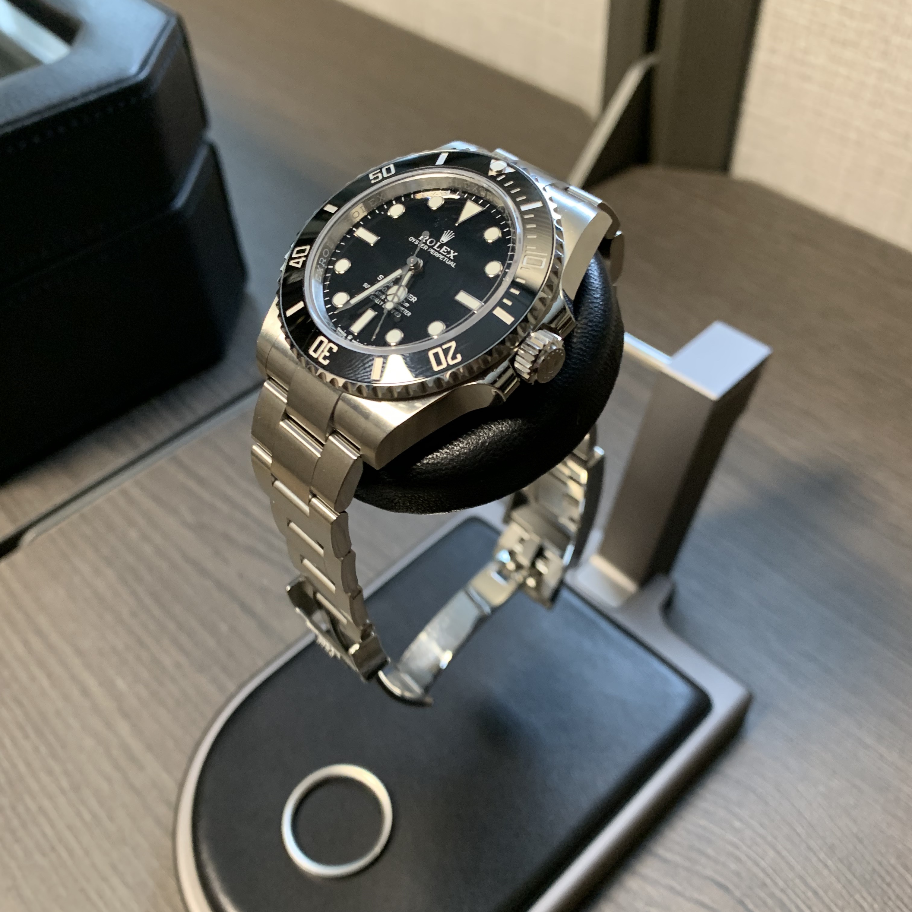 Rolex Submariner 41mm 124060 Black Oyster 착용 스타일