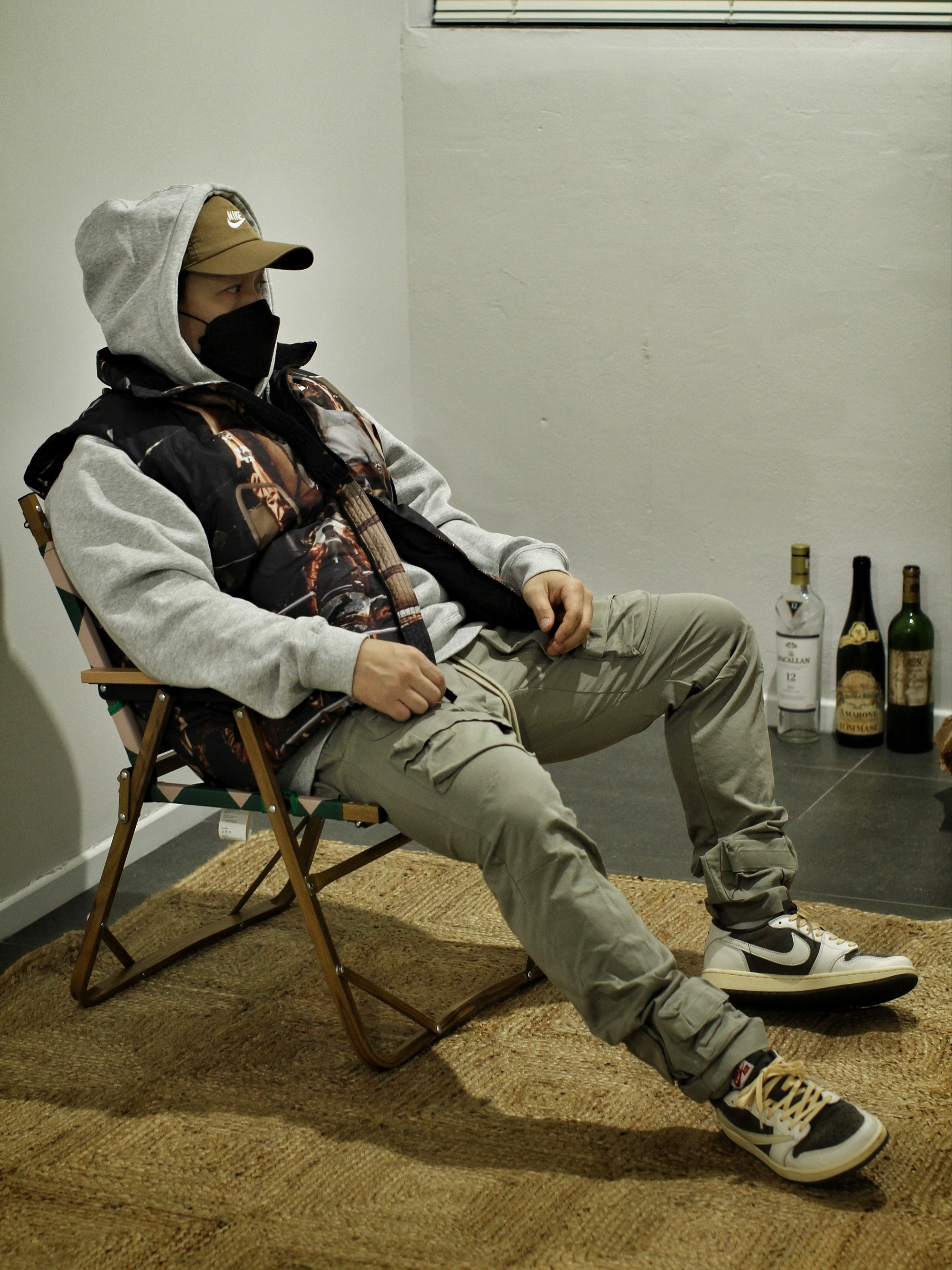 Nike Heritage 86 Futura Washed Cap Dark Driftwood, Jordan 1 x Travis Scott Retro Low OG SP Sail and Ridgerock 착용 스타일 - 3