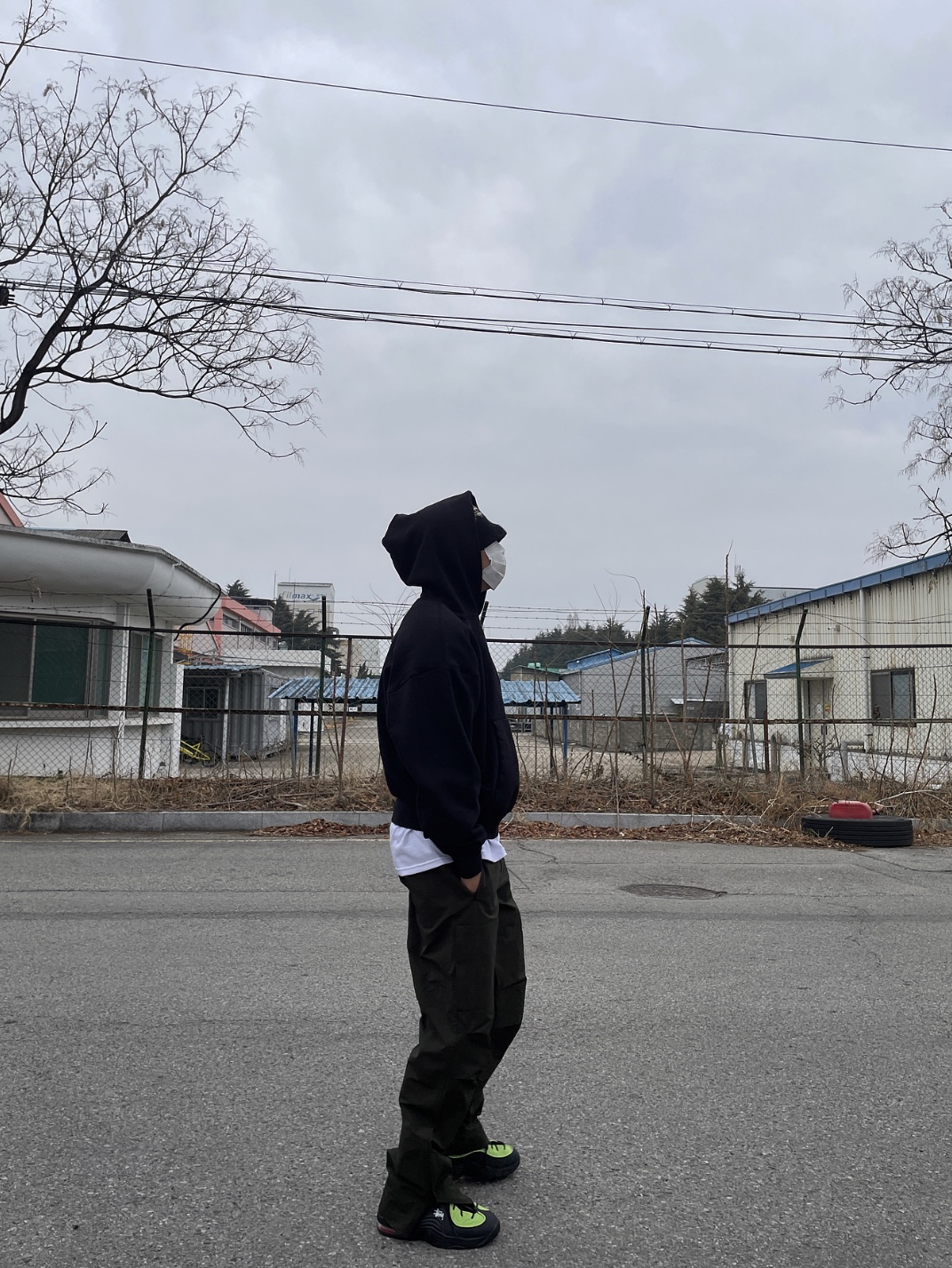 Yeezy Gap Hoodie Black, Nike x Stussy Air Penny II Vivid Green and Black 착용 스타일