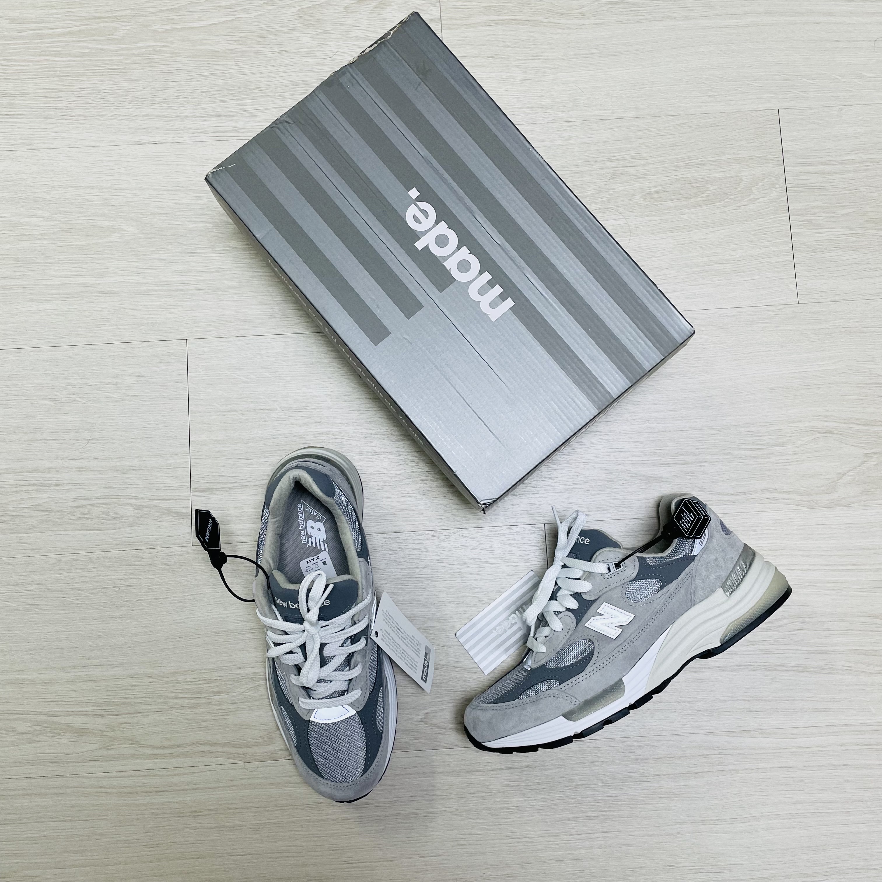 New Balance 992 Made in USA Grey - D Standard 착용 스타일