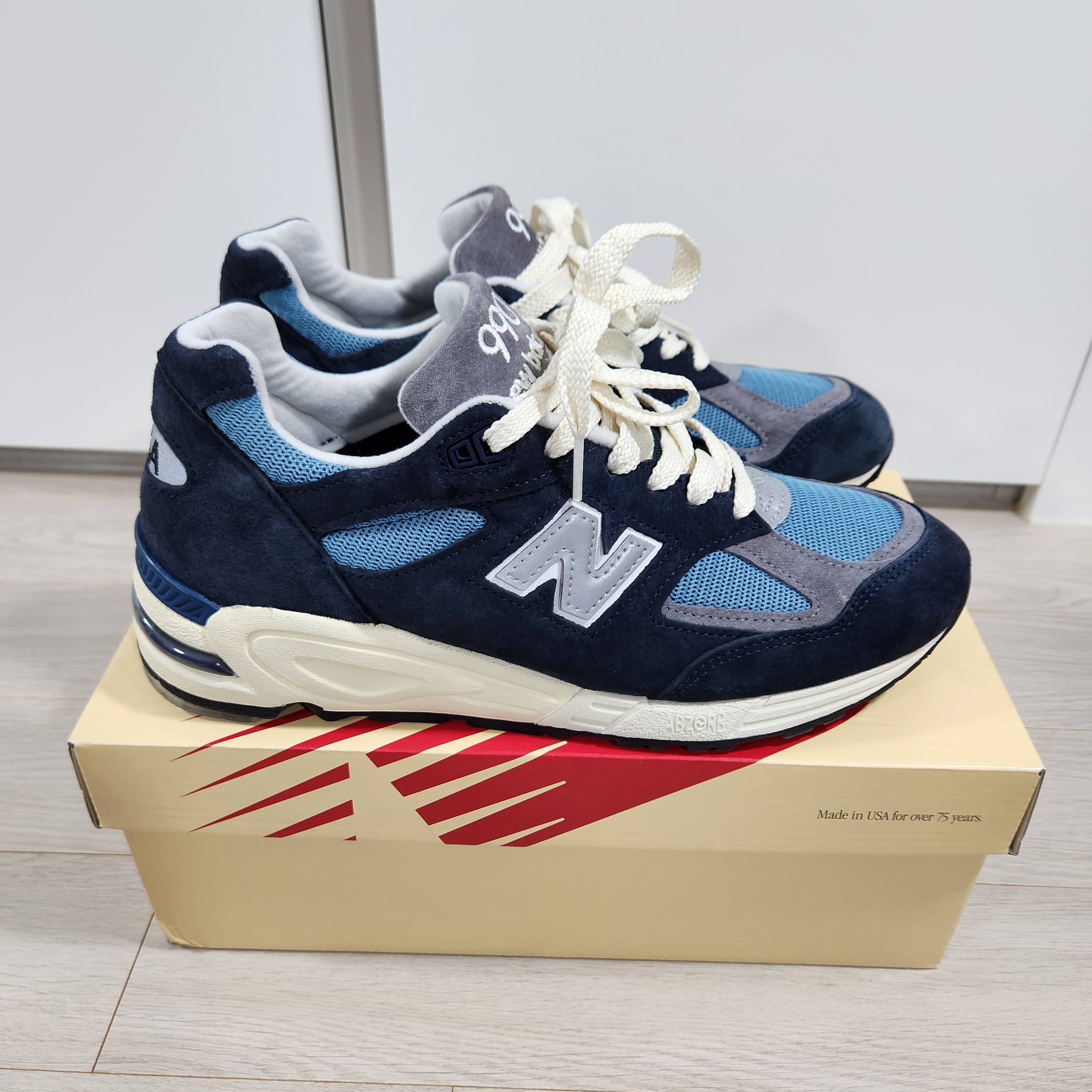 New Balance 990v2 Made in USA Navy Castlerock 착용 스타일