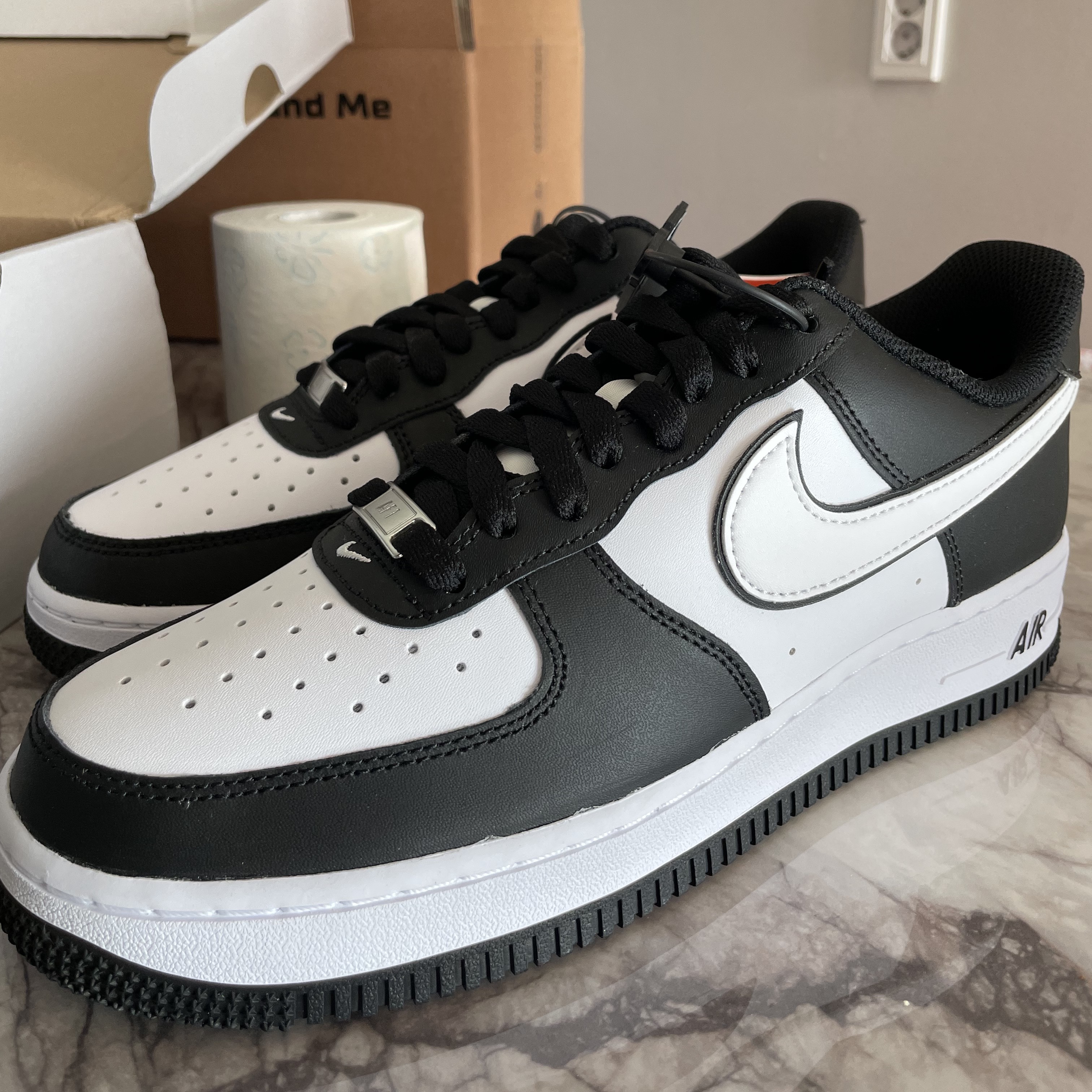 Nike Air Force 1 '07 Black White 착용 스타일