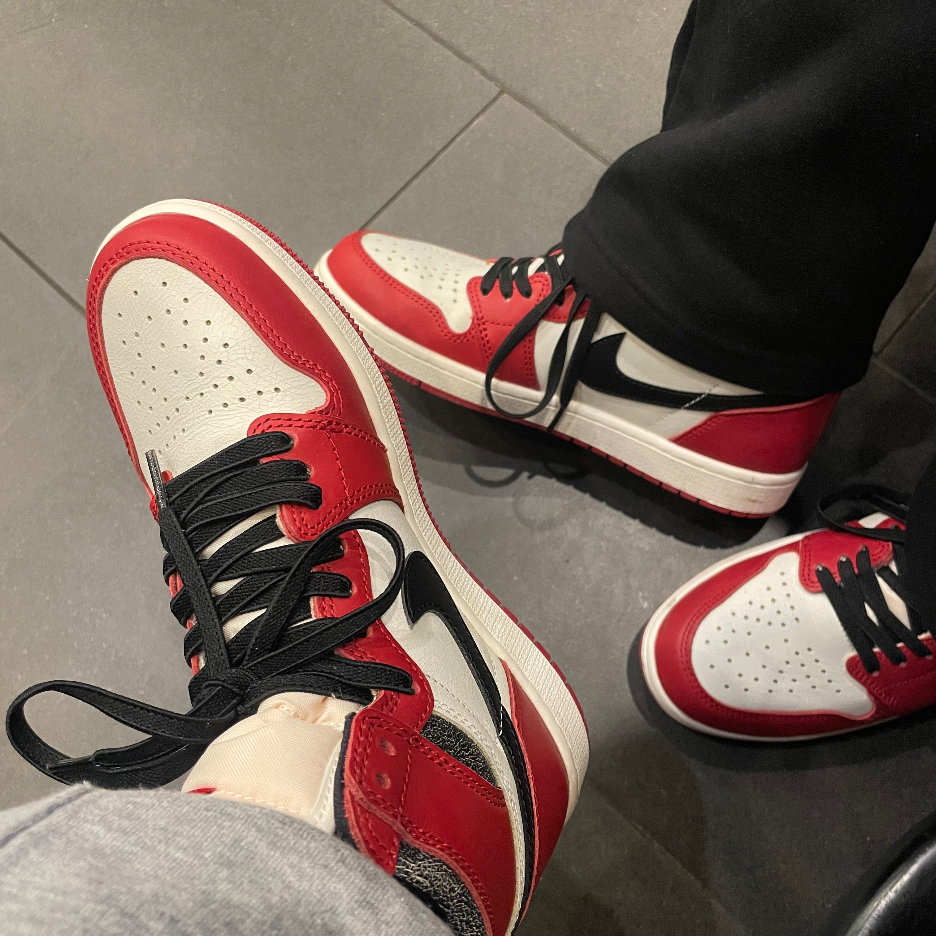 Jordan 1 Retro High OG Chicago 2022, (GS) Jordan 1 Retro High OG Chicago 2022 착용 스타일