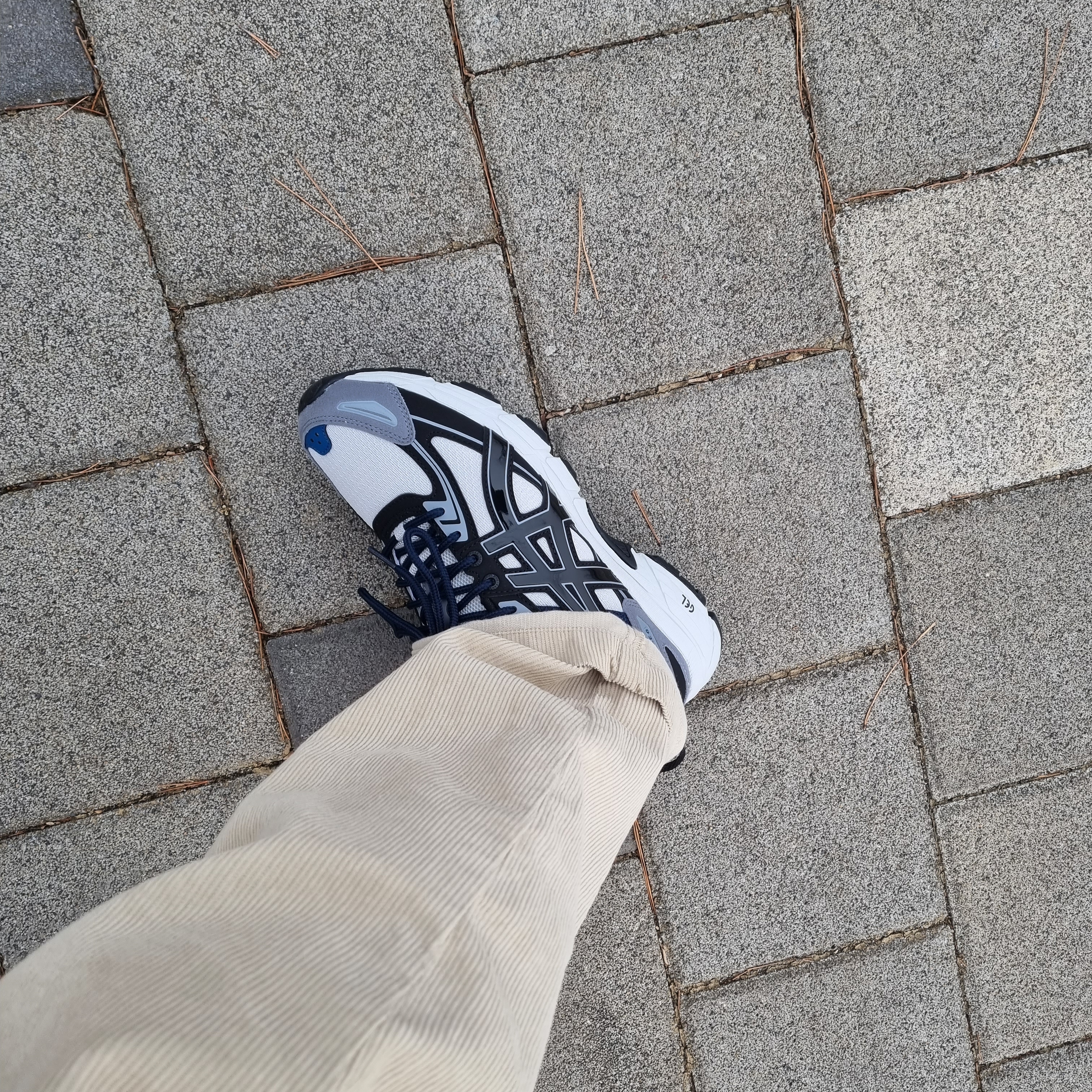 Asics Gel-Venture 6 SPS Glacier Grey 착용 스타일