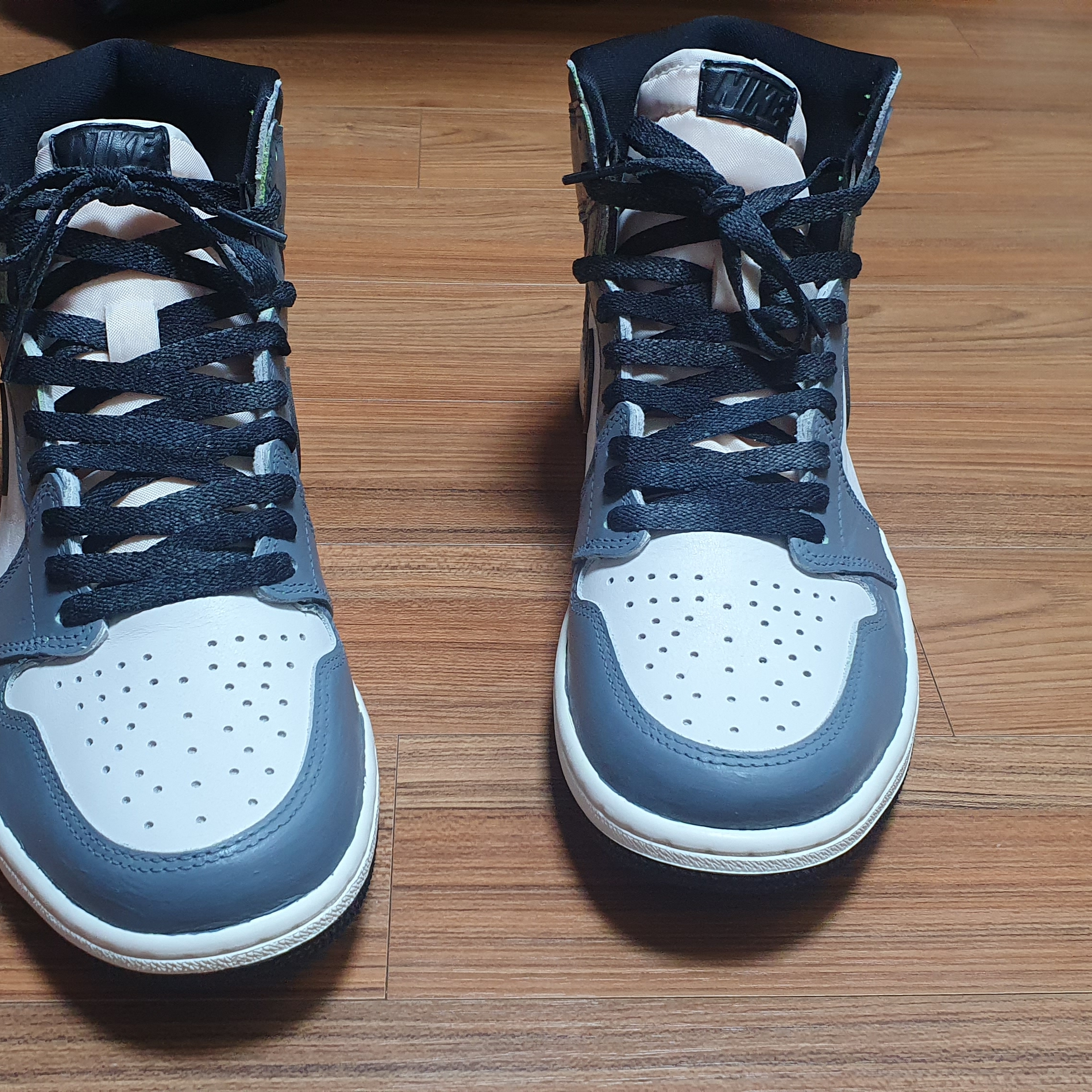 Jordan 1 Retro High OG Volt 착용 스타일 - 1