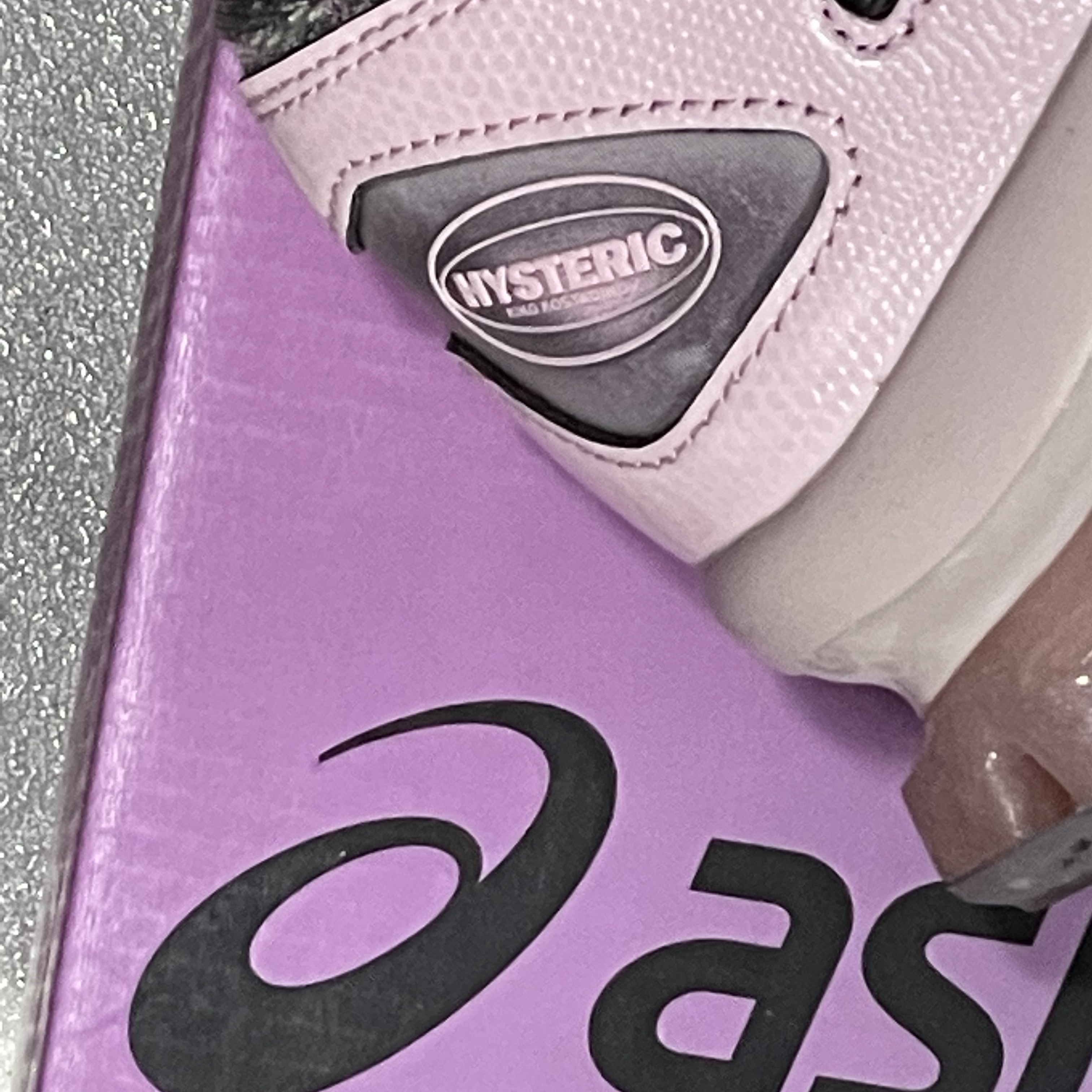 (W) Asics x Kiko Kostadinov x Hysteric Glamour Gel-Quantum Cotton Candy, Palace x Adidas Firebird Track Pants Black - 23SS 착용 스타일 - 4