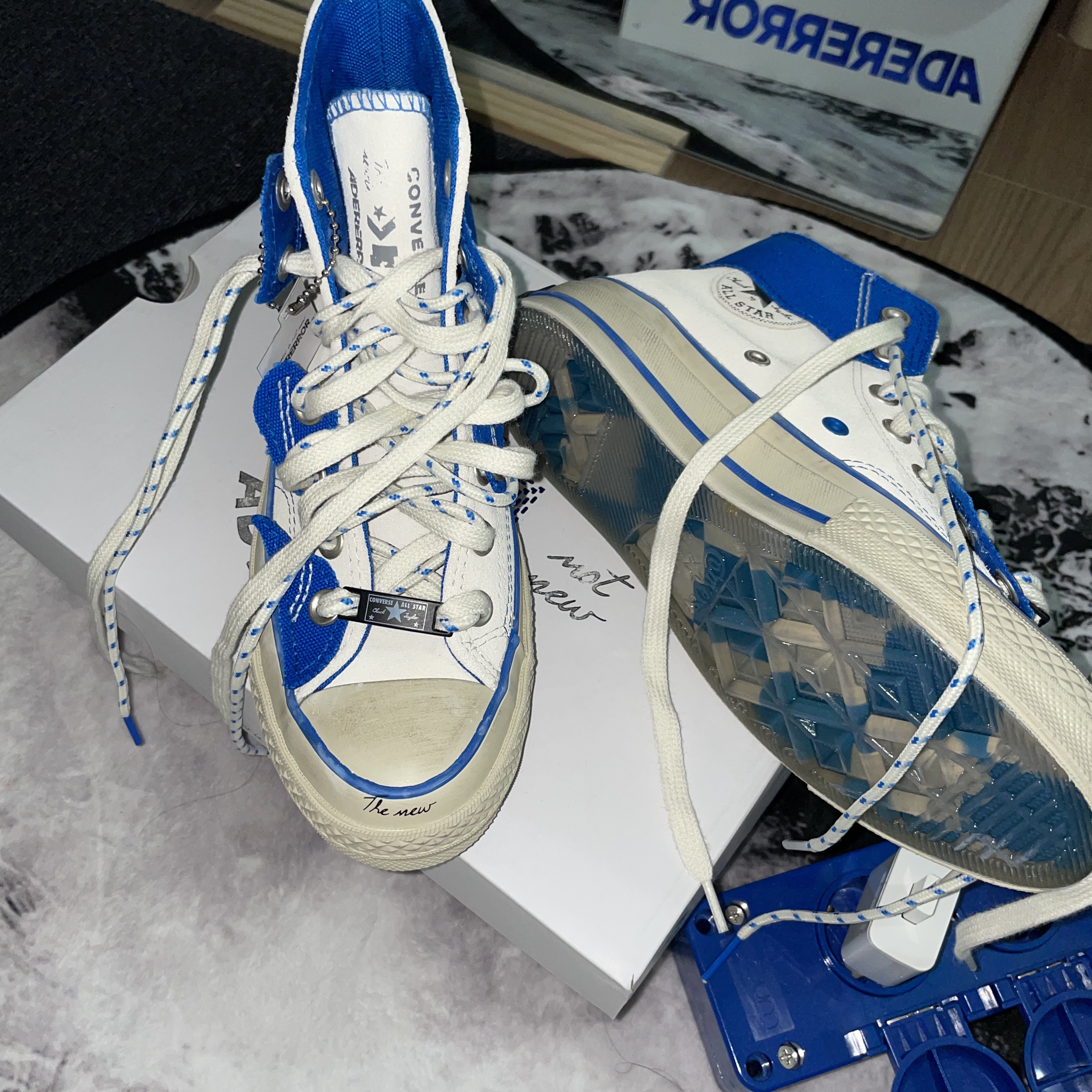Converse x Ader Error Chuck 70 High White 착용 스타일 - 1