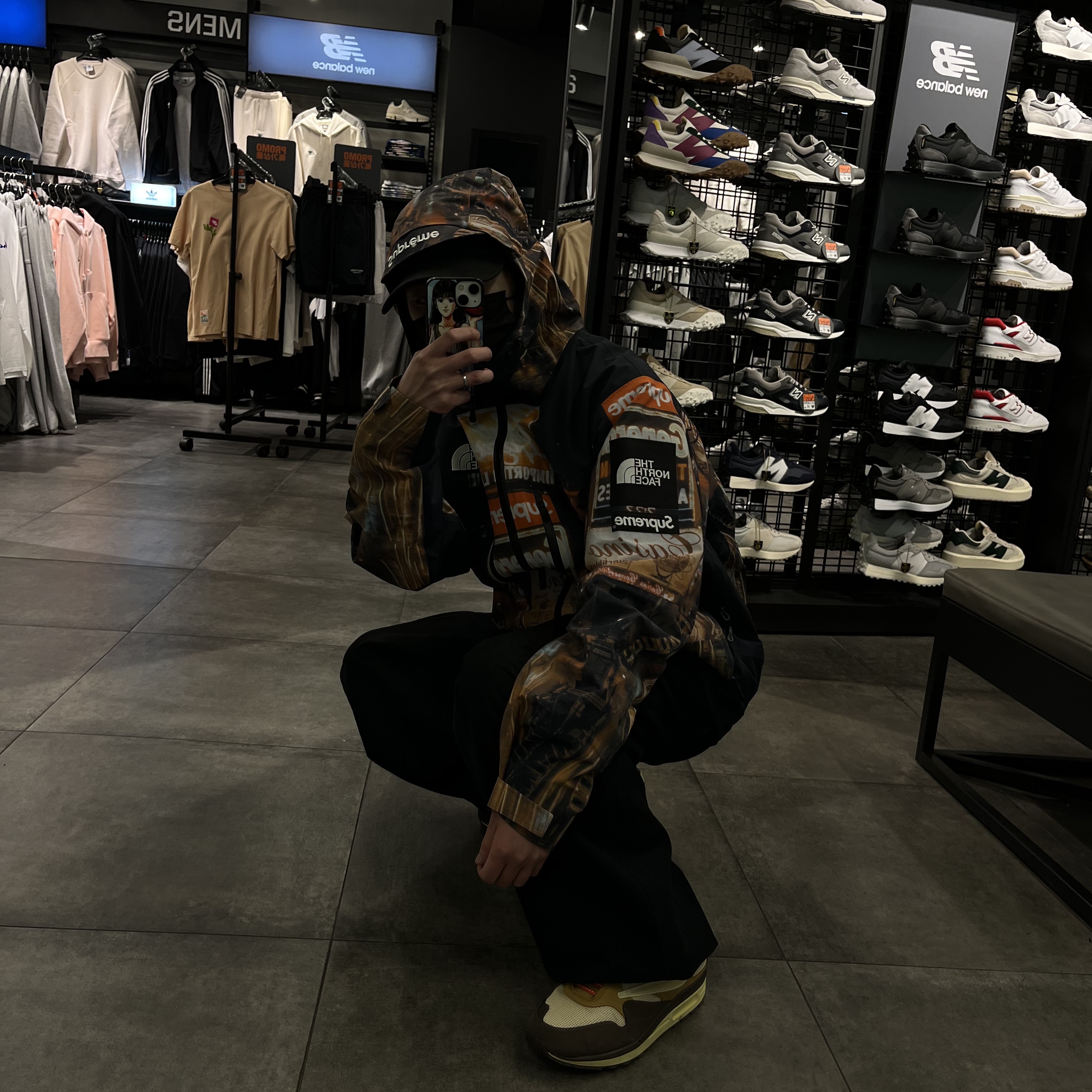 Supreme x The North Face Taped Seam Shell Jacket Times Square - 22FW, Supreme Military Camp Cap Black - 22FW 착용 스타일 - 1