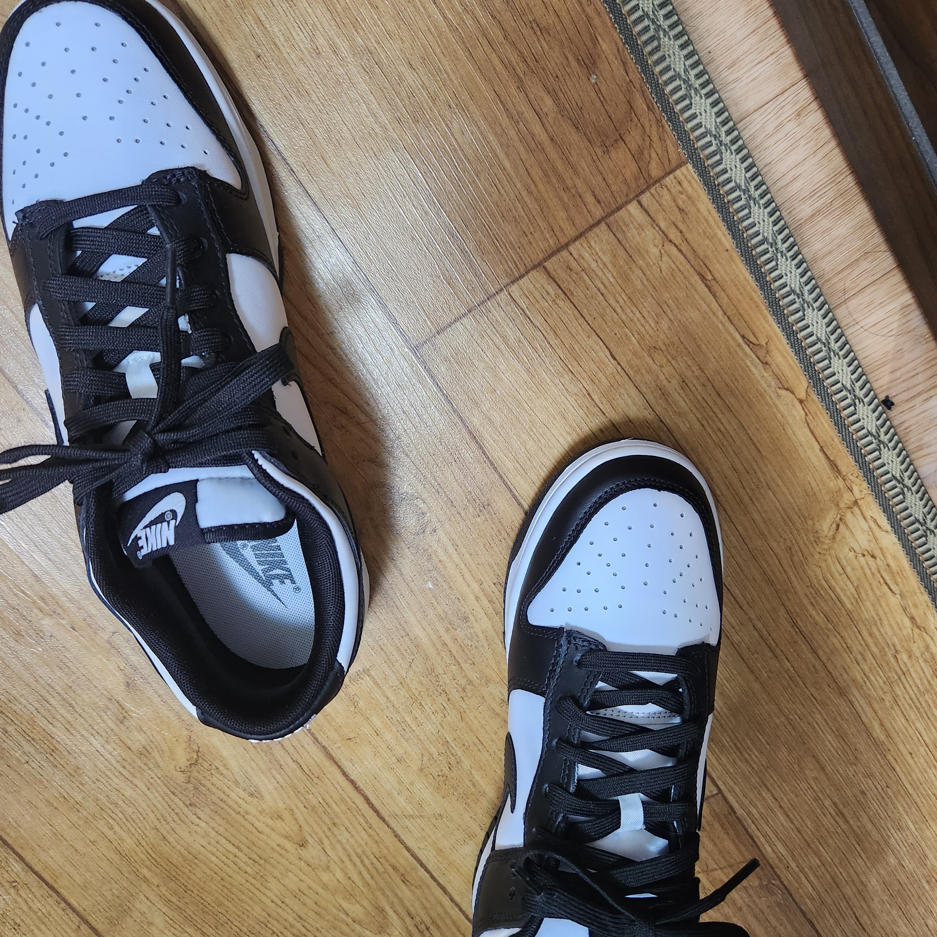 Nike Dunk Low Retro Black 착용 스타일