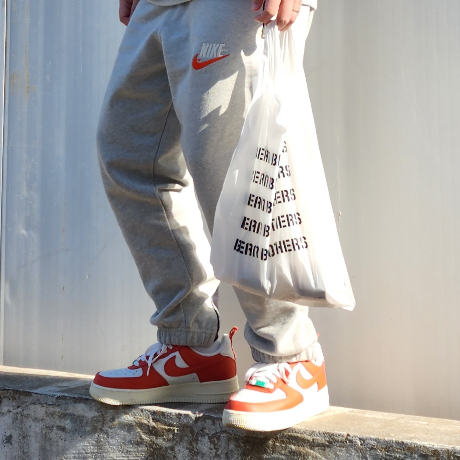 Nike Air Force 1 '07 LV8 Pojangmacha, Nike NSW Trend Sneaker Pants Grey Heather - Asia 착용 스타일