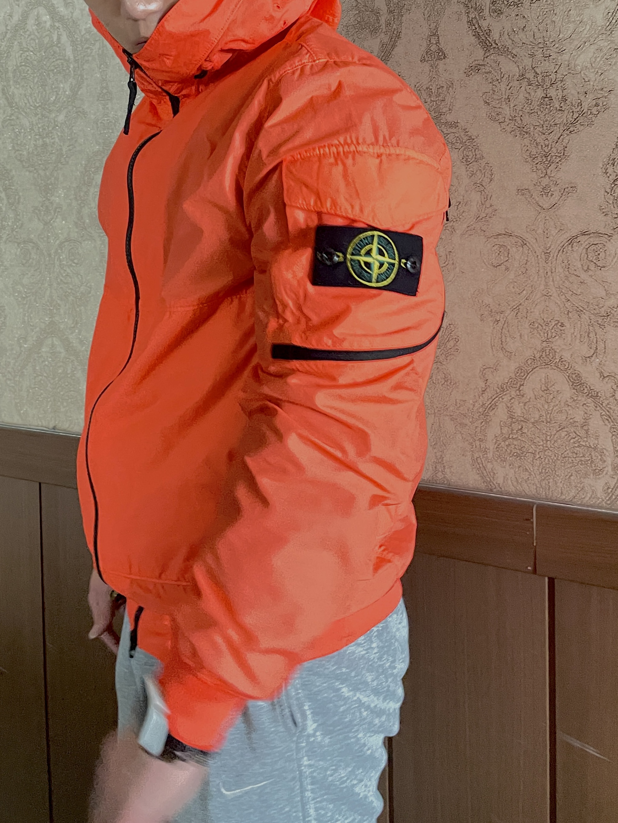 Stone Island 40632 Naslan Light Watro Hooded Blouson Orange - 22SS 착용 스타일 - 1