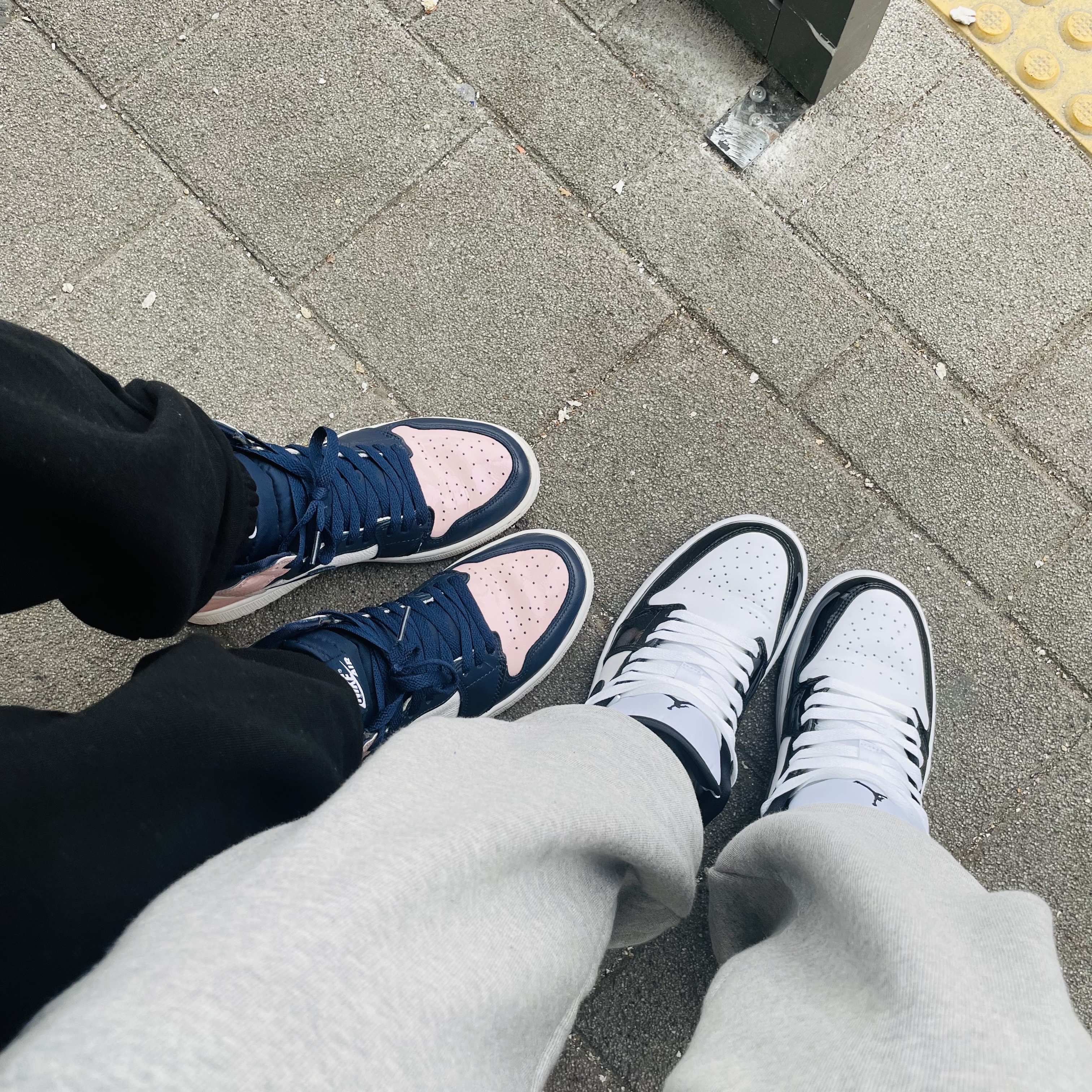 Jordan 1 Low SE Concord, (W) Jordan 1 Retro High OG Atmosphere 착용 스타일