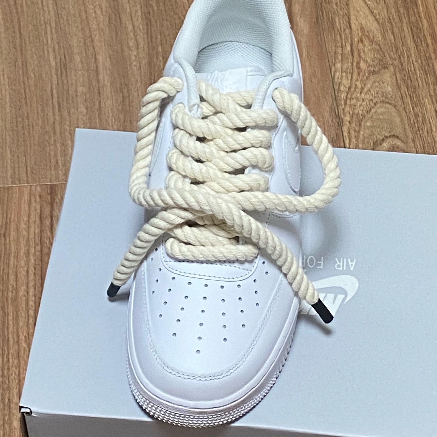 Nike Air Force 1 '07 Low White 착용 스타일 - 3
