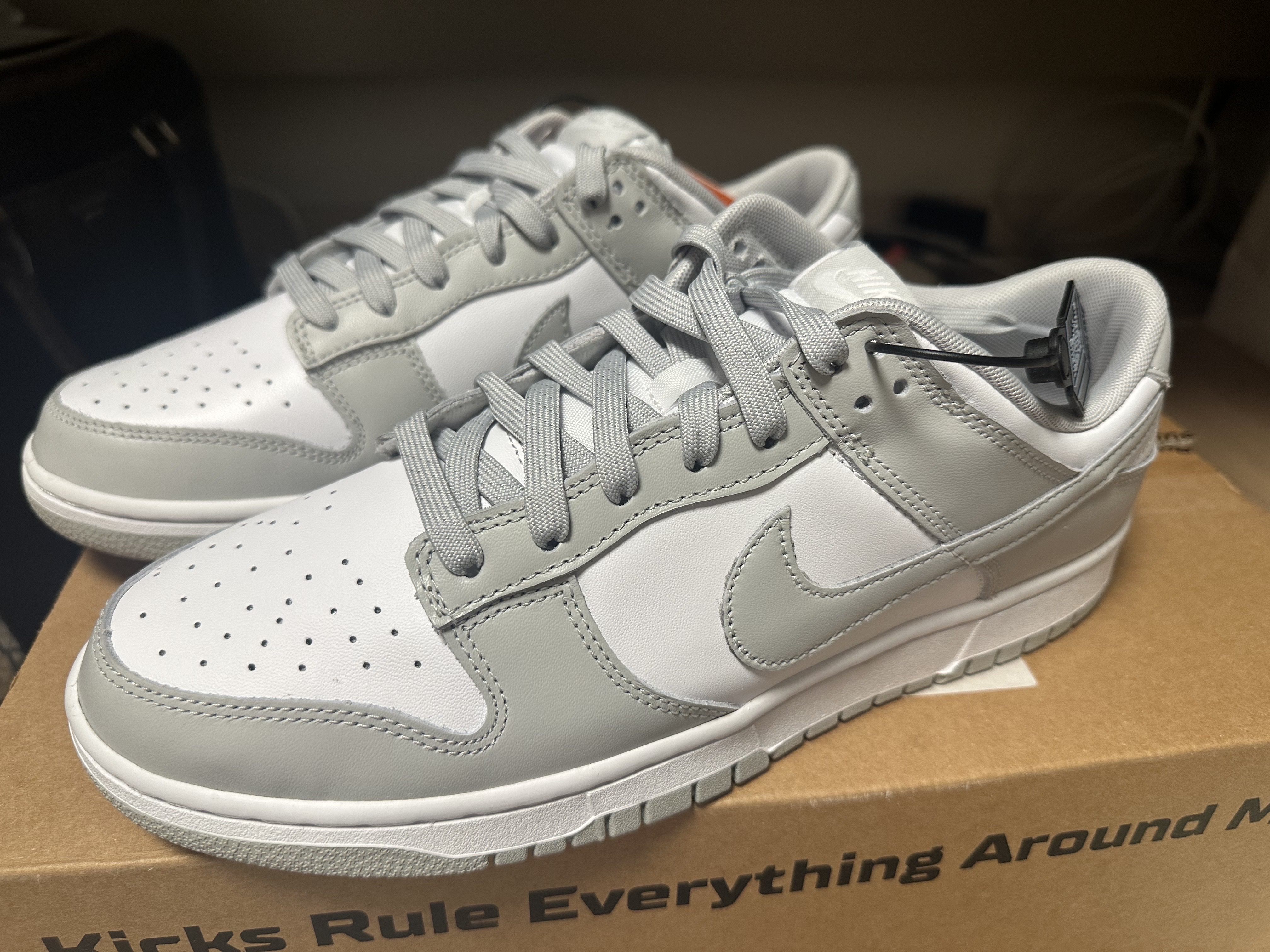 Nike Dunk Low Retro Grey Fog 착용 스타일