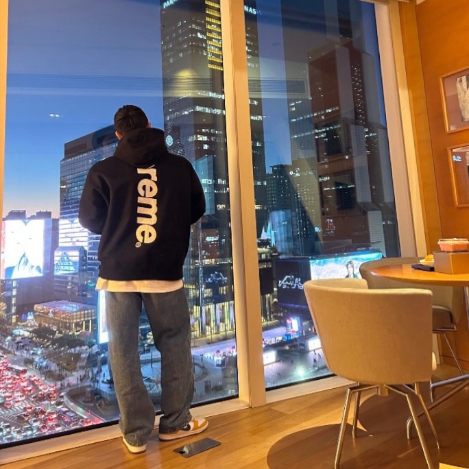 Supreme Satin Applique Hooded Sweatshirt Black - 22FW, Nike SB Dunk Low Laser Orange 착용 스타일