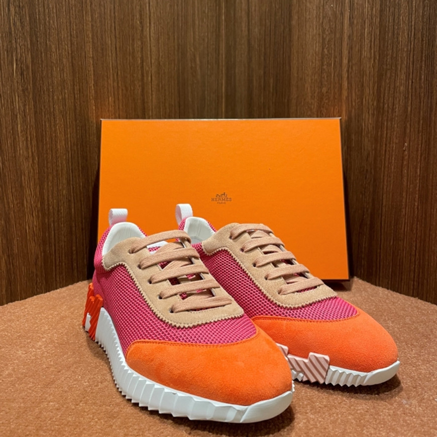 (W) Hermes Bouncing Sneakers Mesh Suede Goatskin & Multicolore Rose 착용 스타일 - 1