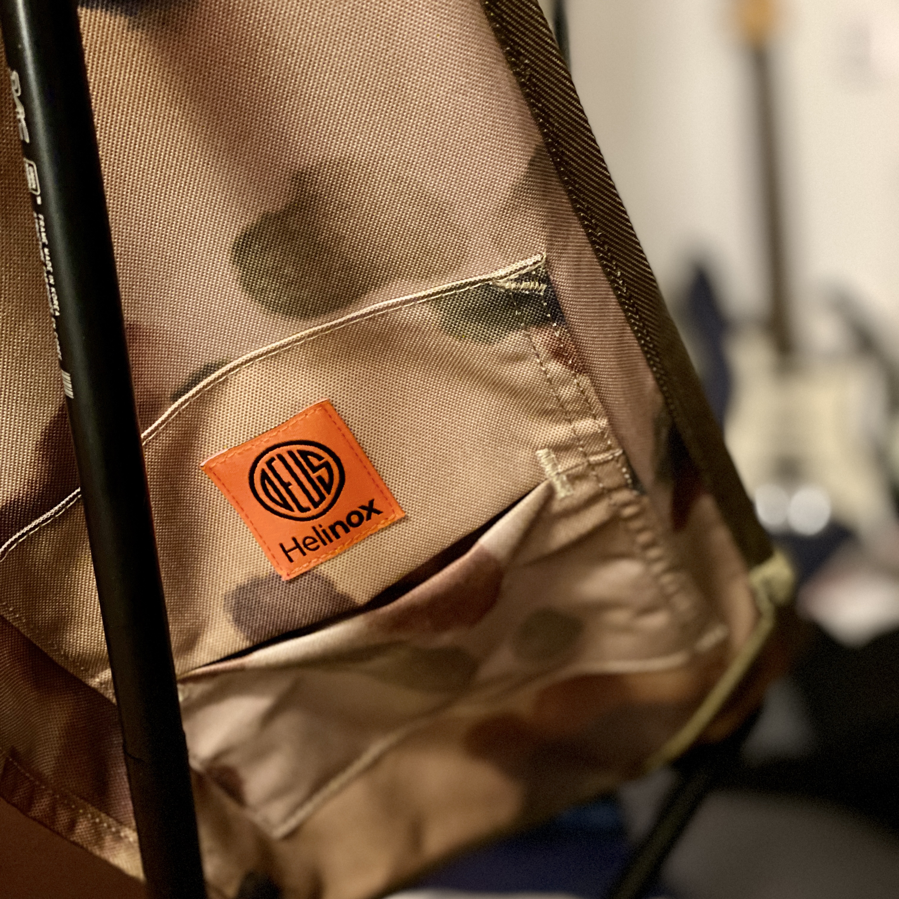 Helinox x Deus Ex Machina Tactical Chair Multi 착용 스타일 - 2